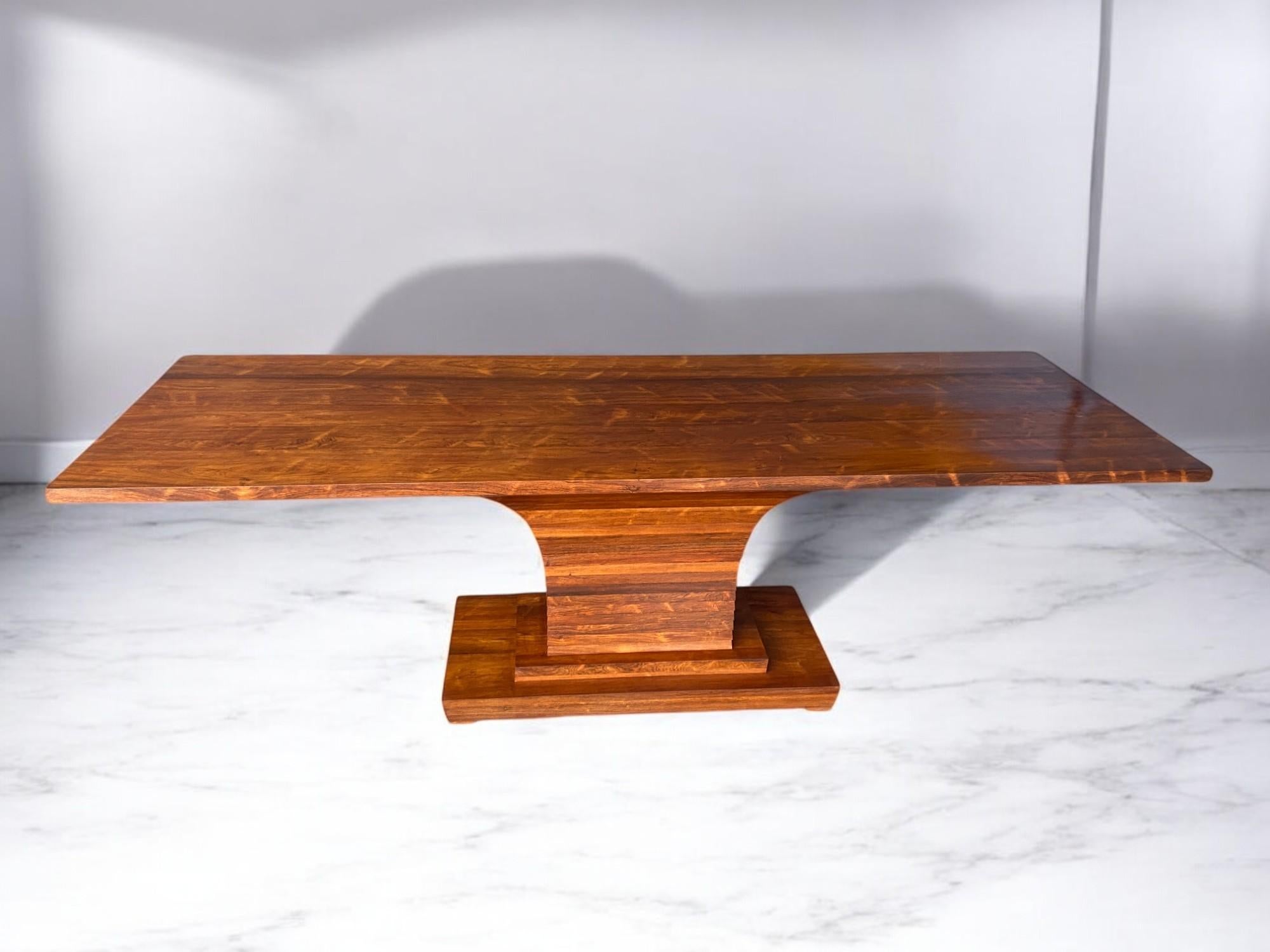 Table de salle à manger figurative italienne faite à la main, pièce unique, 2024 en vente 7