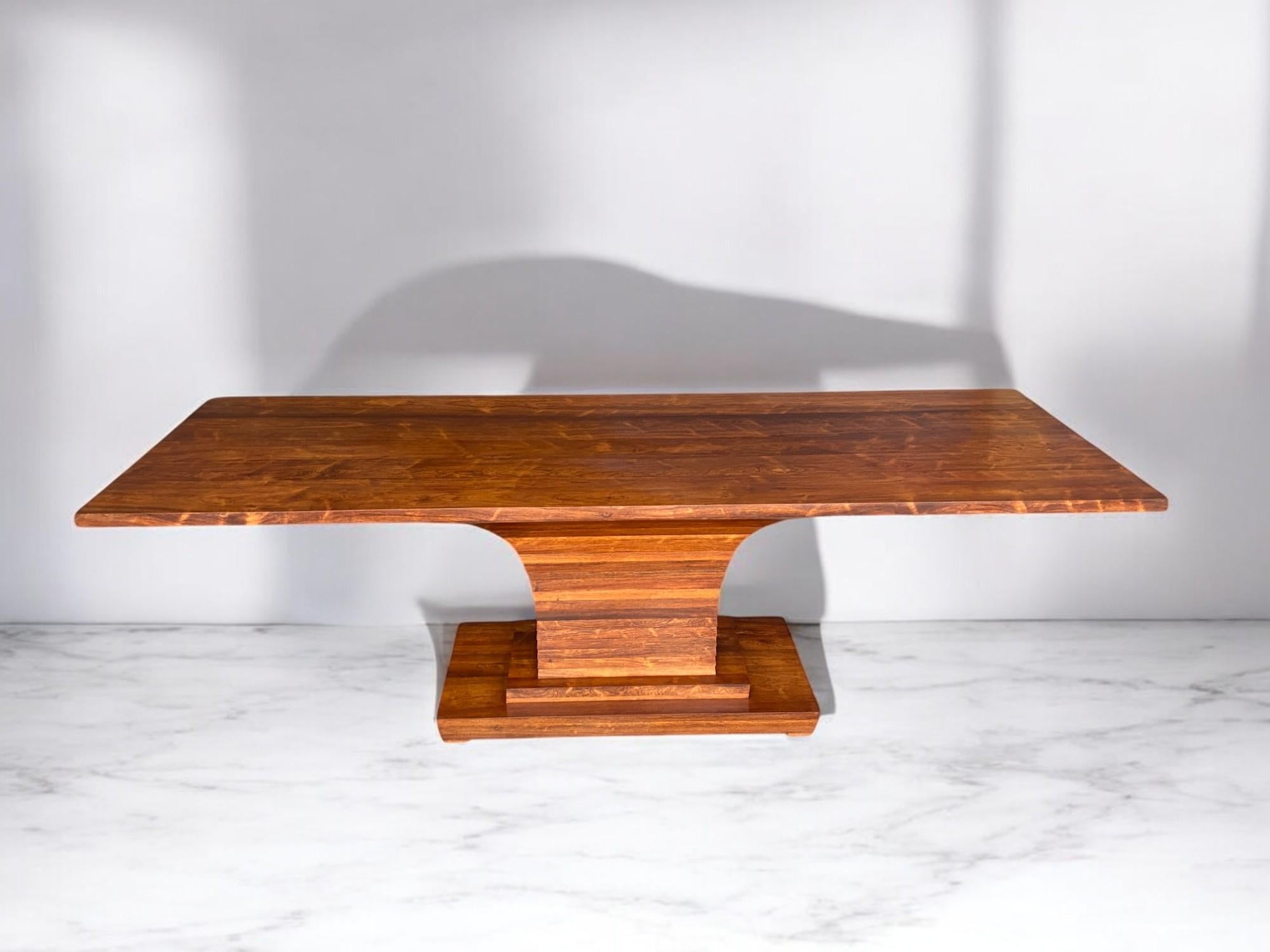 Table de salle à manger figurative italienne faite à la main, pièce unique, 2024 en vente 13