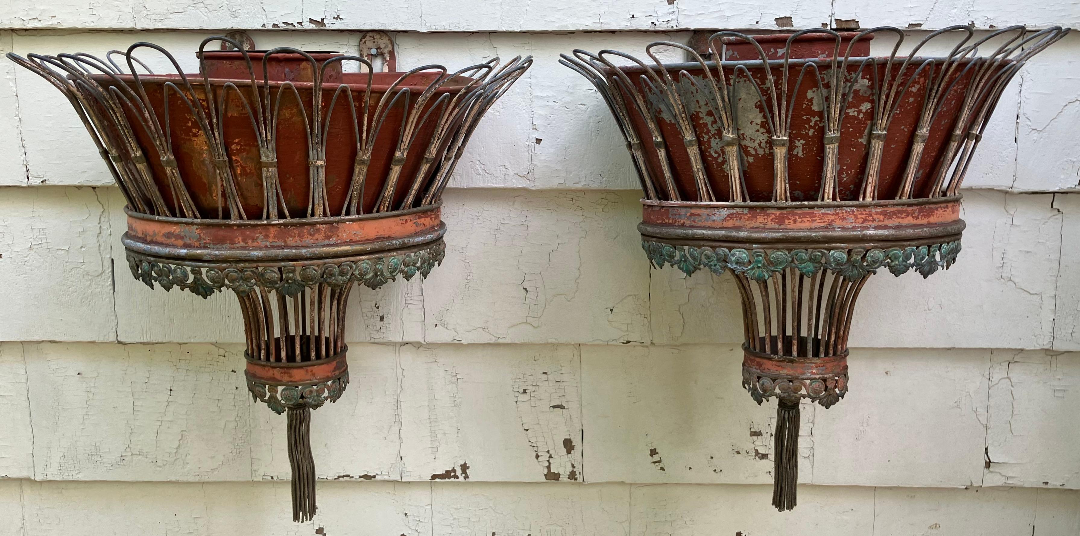 Jardineras de pared colgantes italianas en venta 3