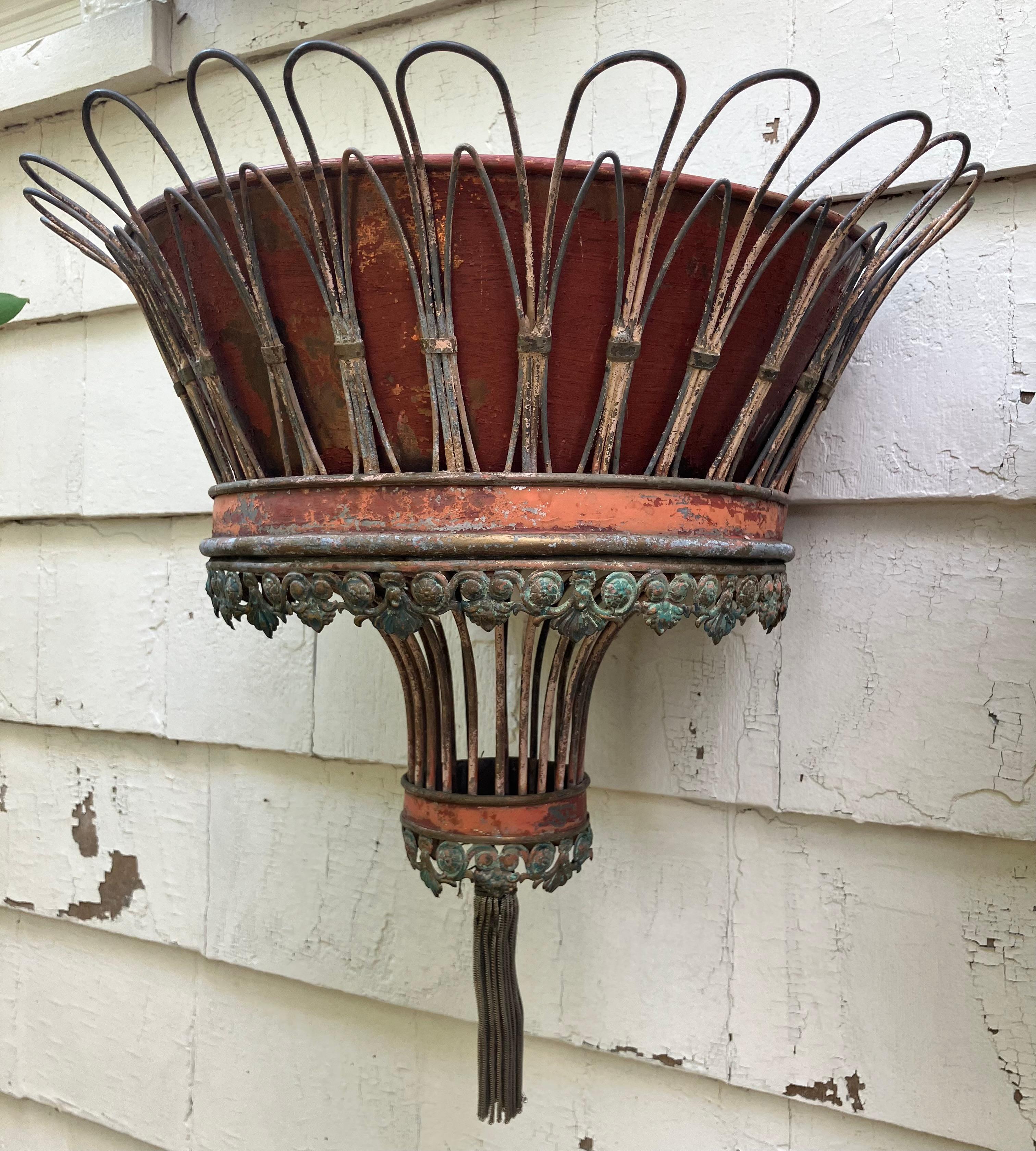 Jardineras de pared colgantes italianas Metal en venta