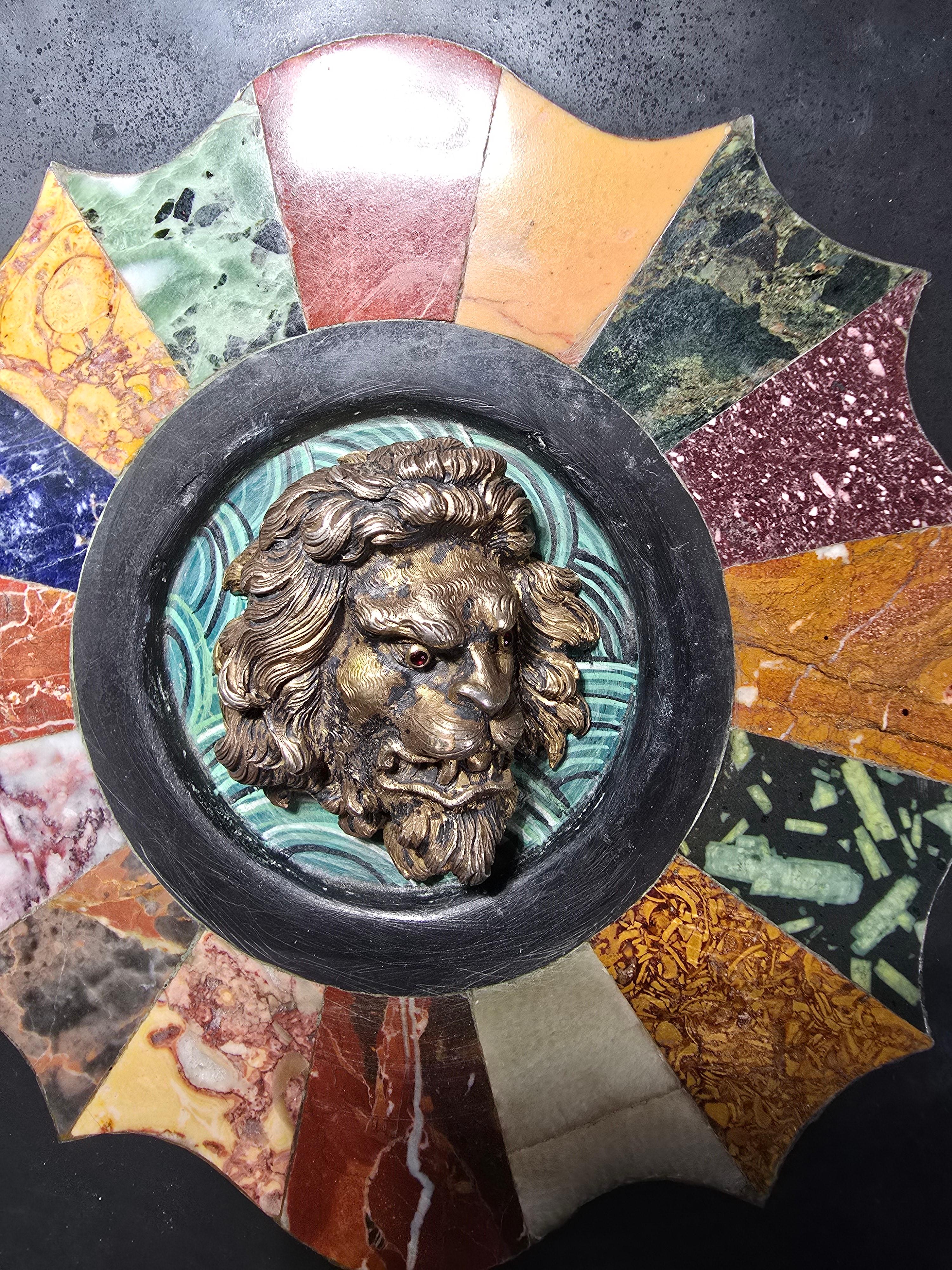 Targa italiana in pietra dura e argento - Inizio XIX secolo in vendita 1