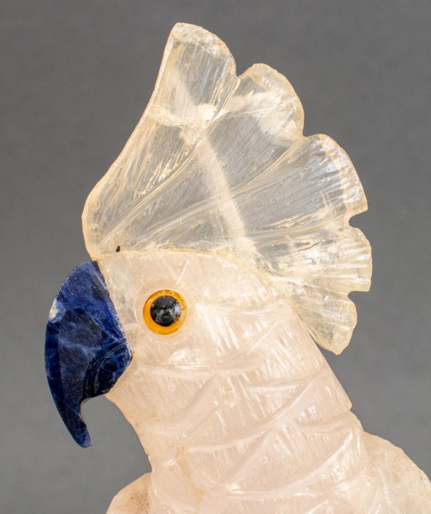 Figure italienne de Cockatoo en pierre dure en vente 3