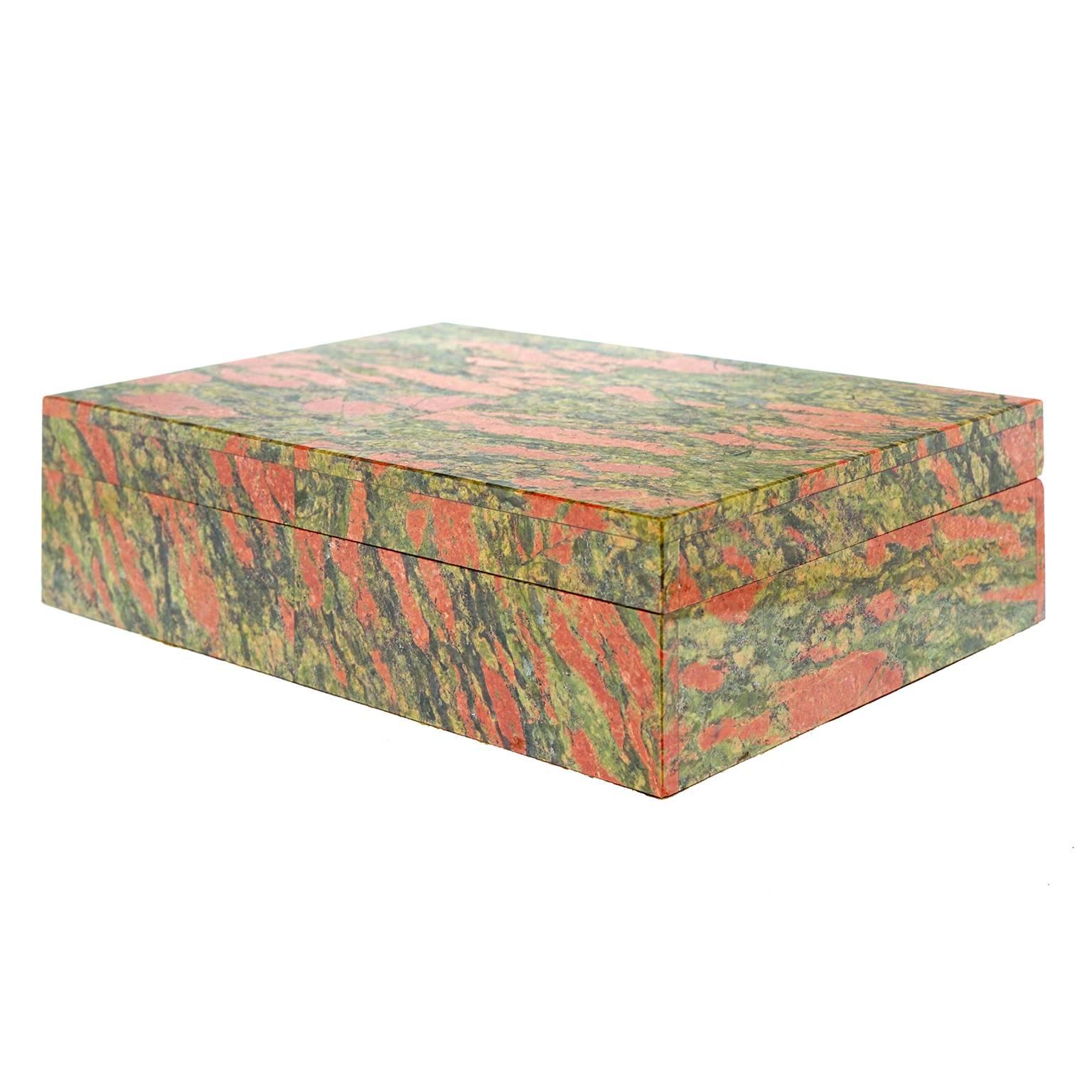 Caja italiana de piedra dura "Rodonita", hacia 1970