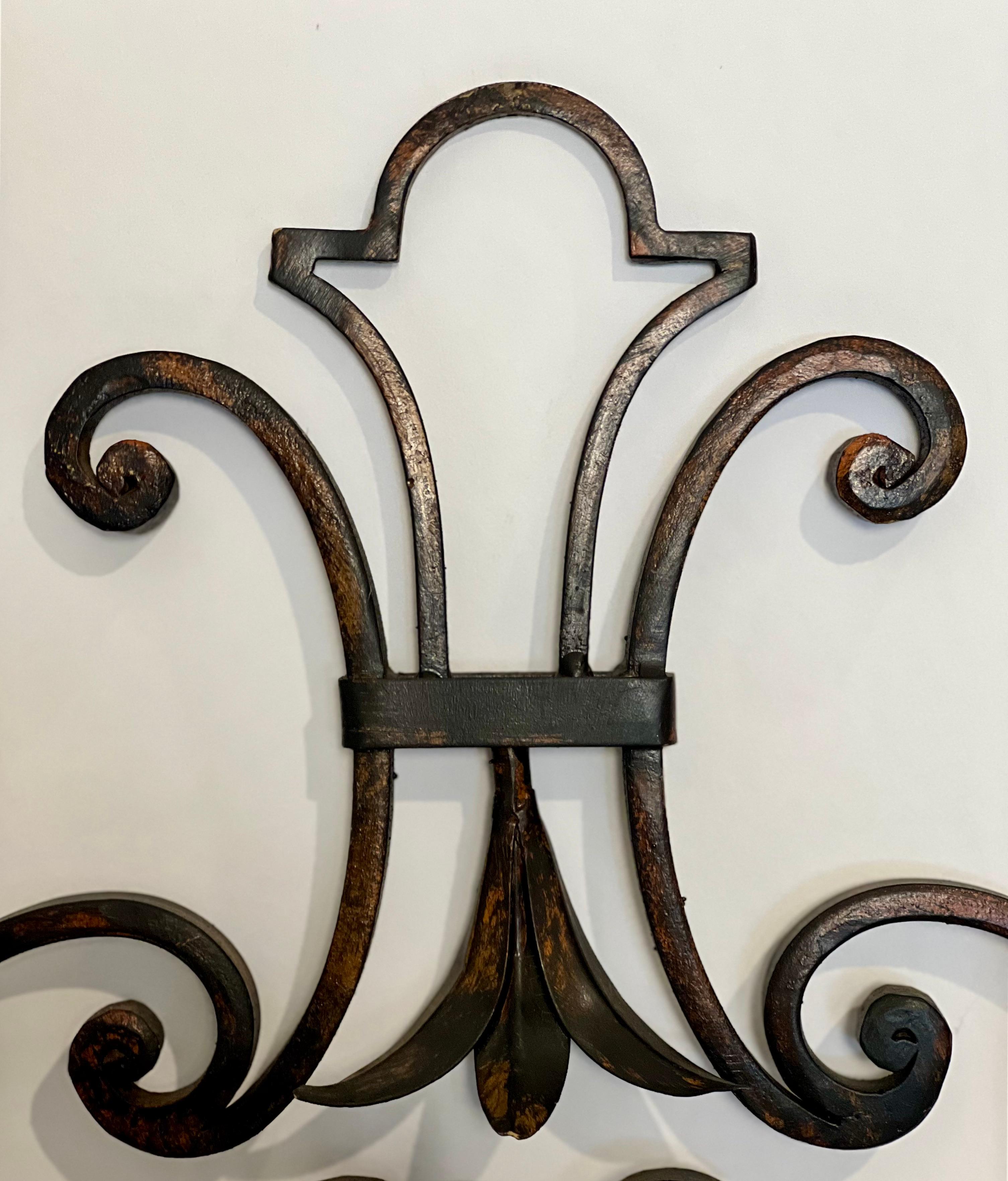 Italian Harp Shaped Iron Sconces in Blackened Rust For Sale 1