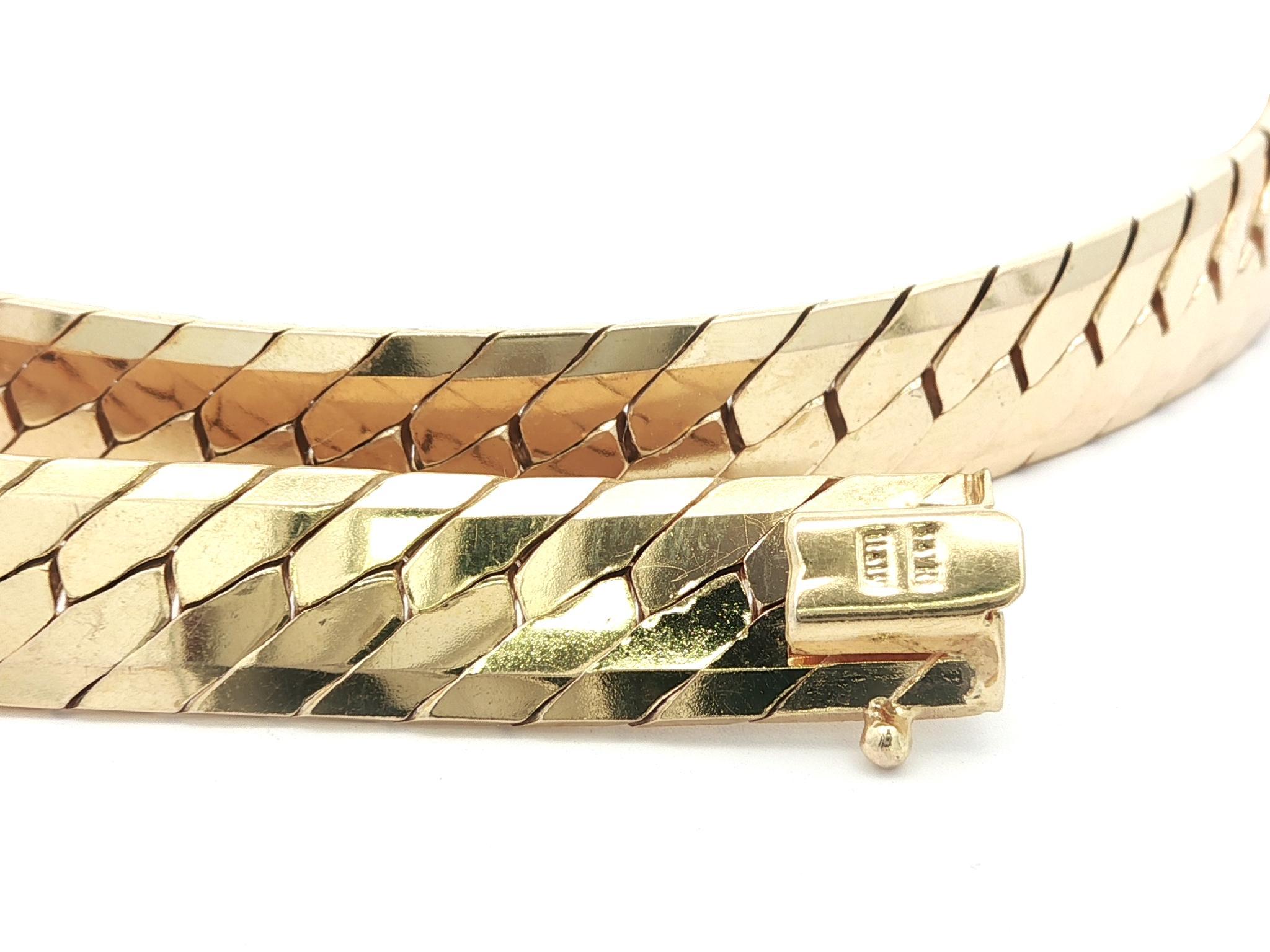 Collana italiana pesante in oro giallo 14k con maglie a spina di pesce piatte larghe 8,7 mm da 16