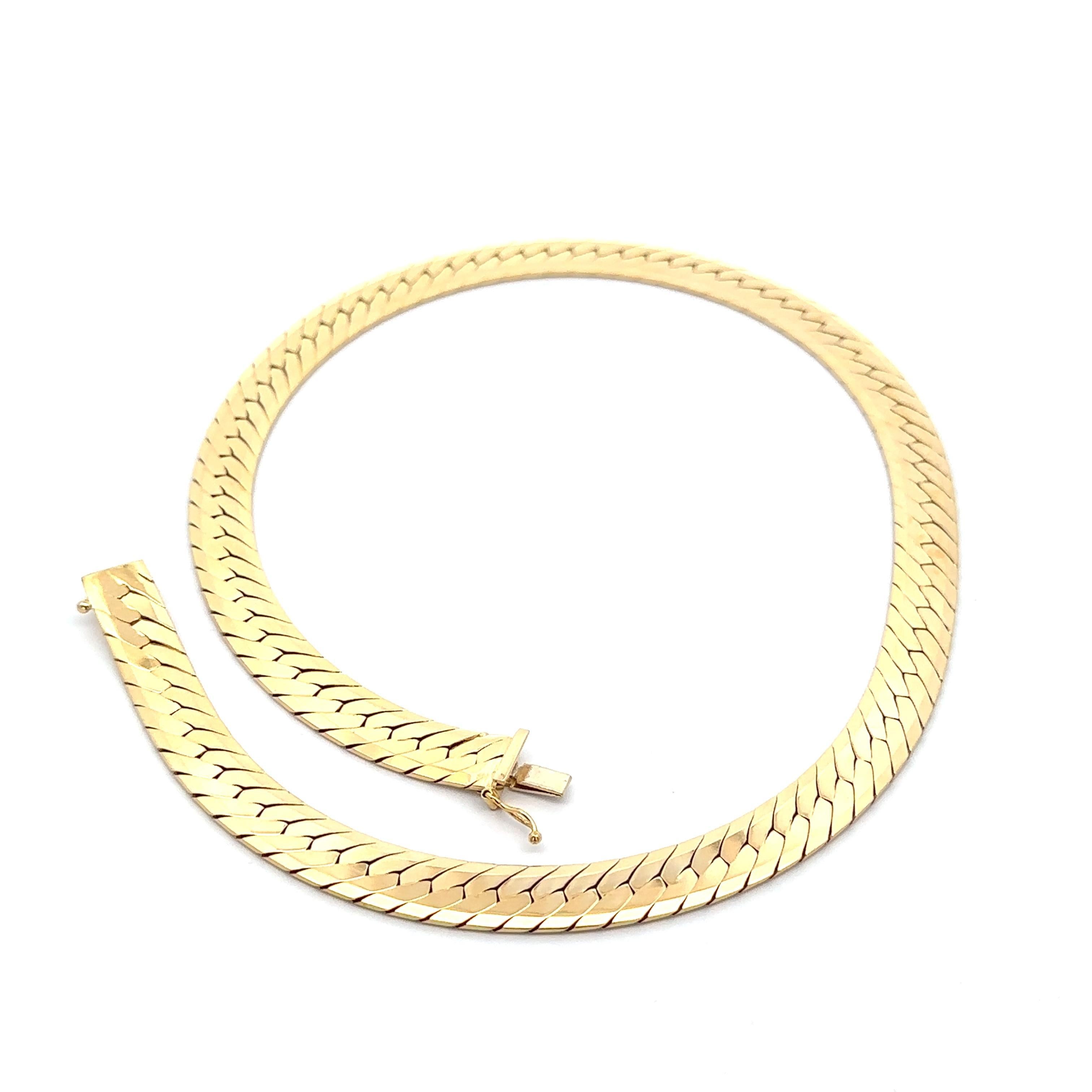 Donna Collana italiana pesante in oro giallo 14k con maglie a spina di pesce piatte larghe 8,7 mm da 16