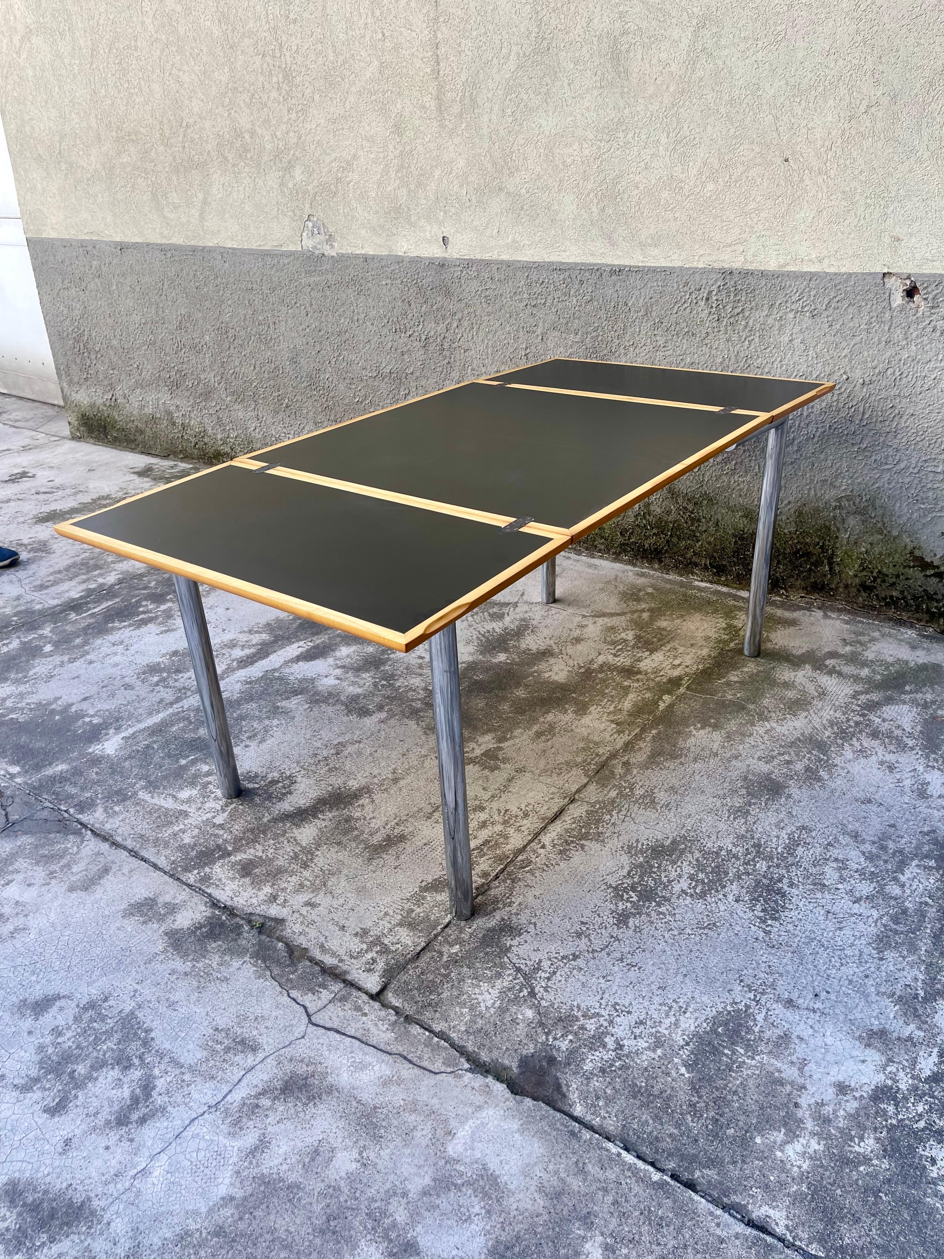 Italian Height-Adjustable Table, 1980s In Good Condition For Sale In Milano, IT