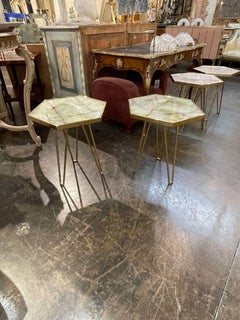 Table italienne de forme hexagonale