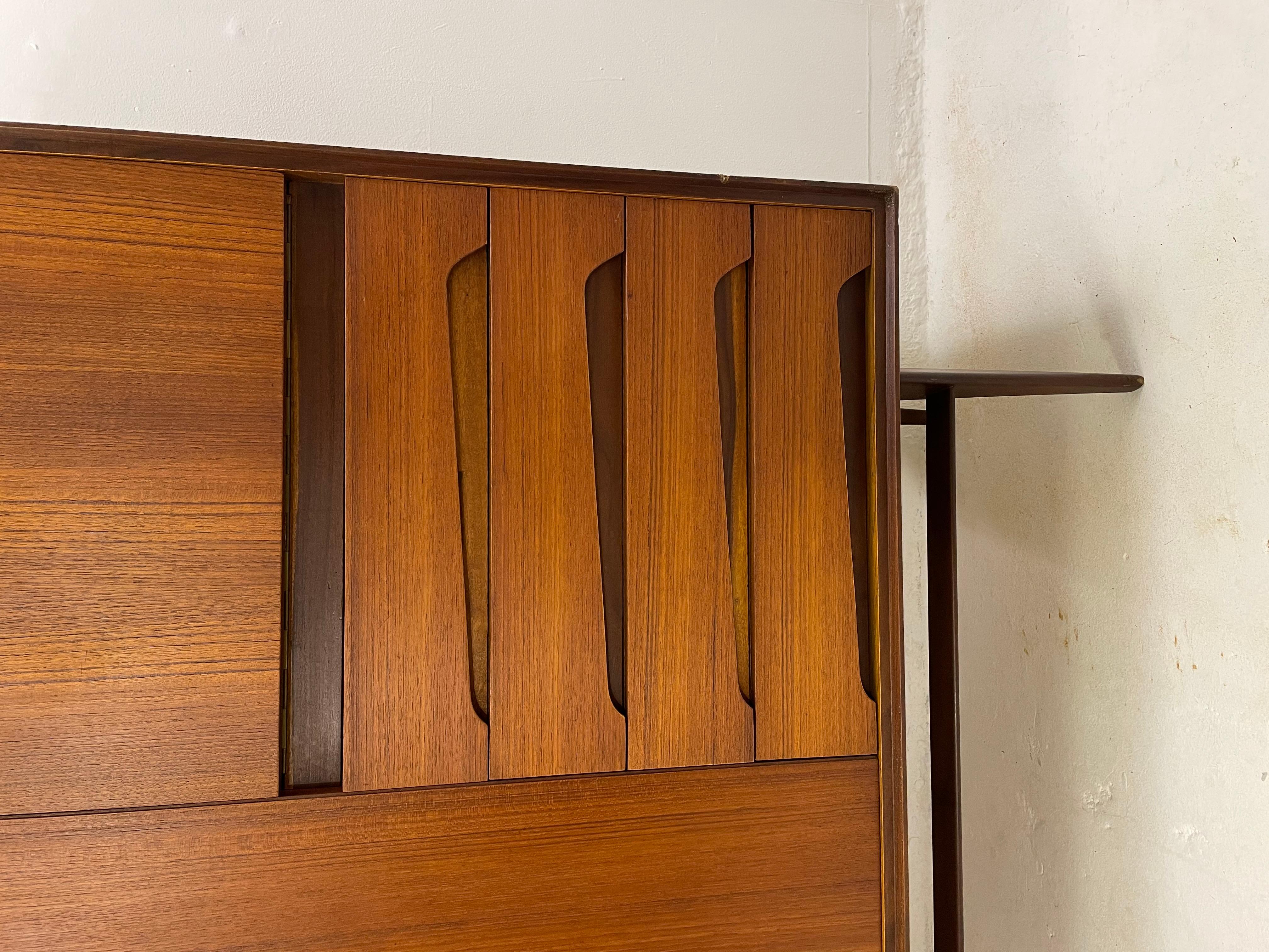 Mid-20th Century Mid-Century Modern Highboard by Vittorio Dassi, 1950s