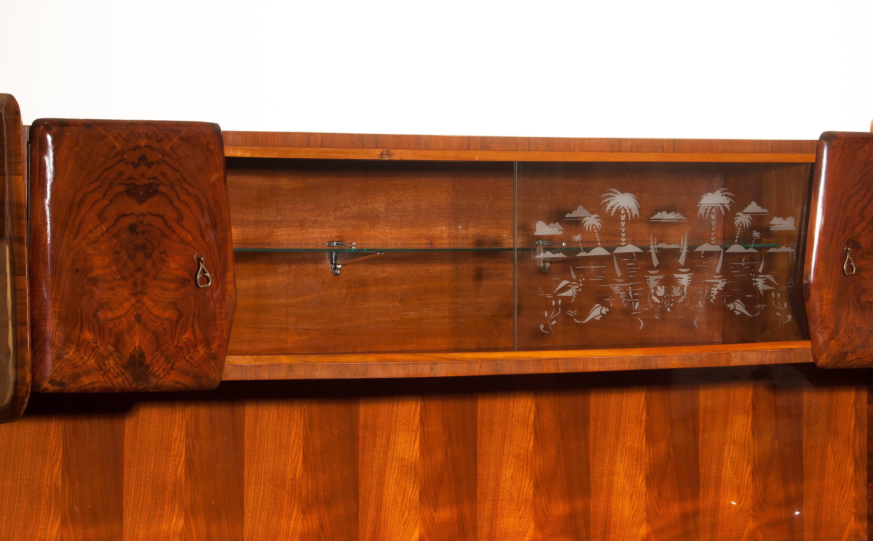 Mid-20th Century Italian Highboard or Buffet Cabinet in Burl Wood and Walnut by Vittorio Dassi