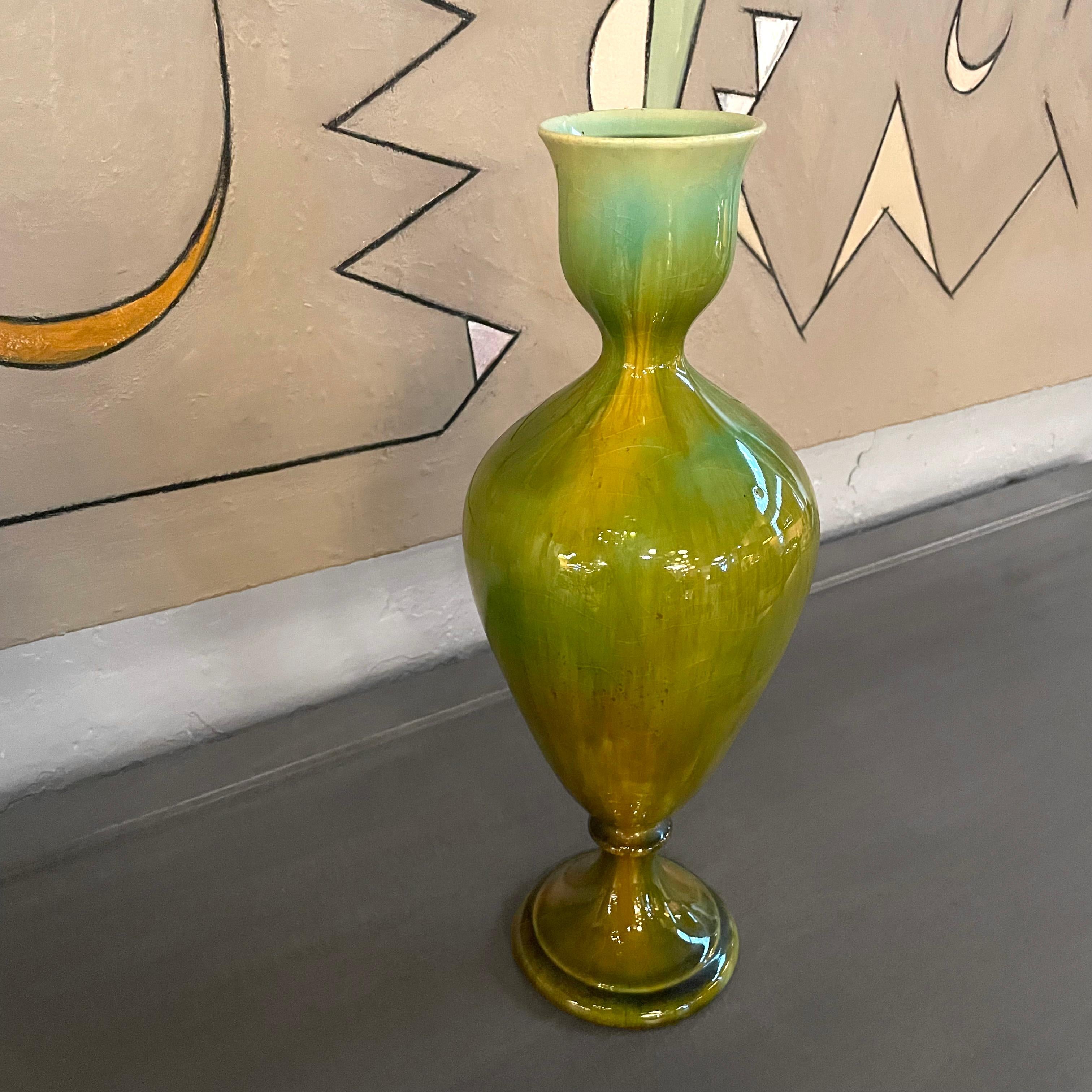 Italian Hollywood Regency Art Pottery Urn Shaped Vase In Good Condition For Sale In Brooklyn, NY