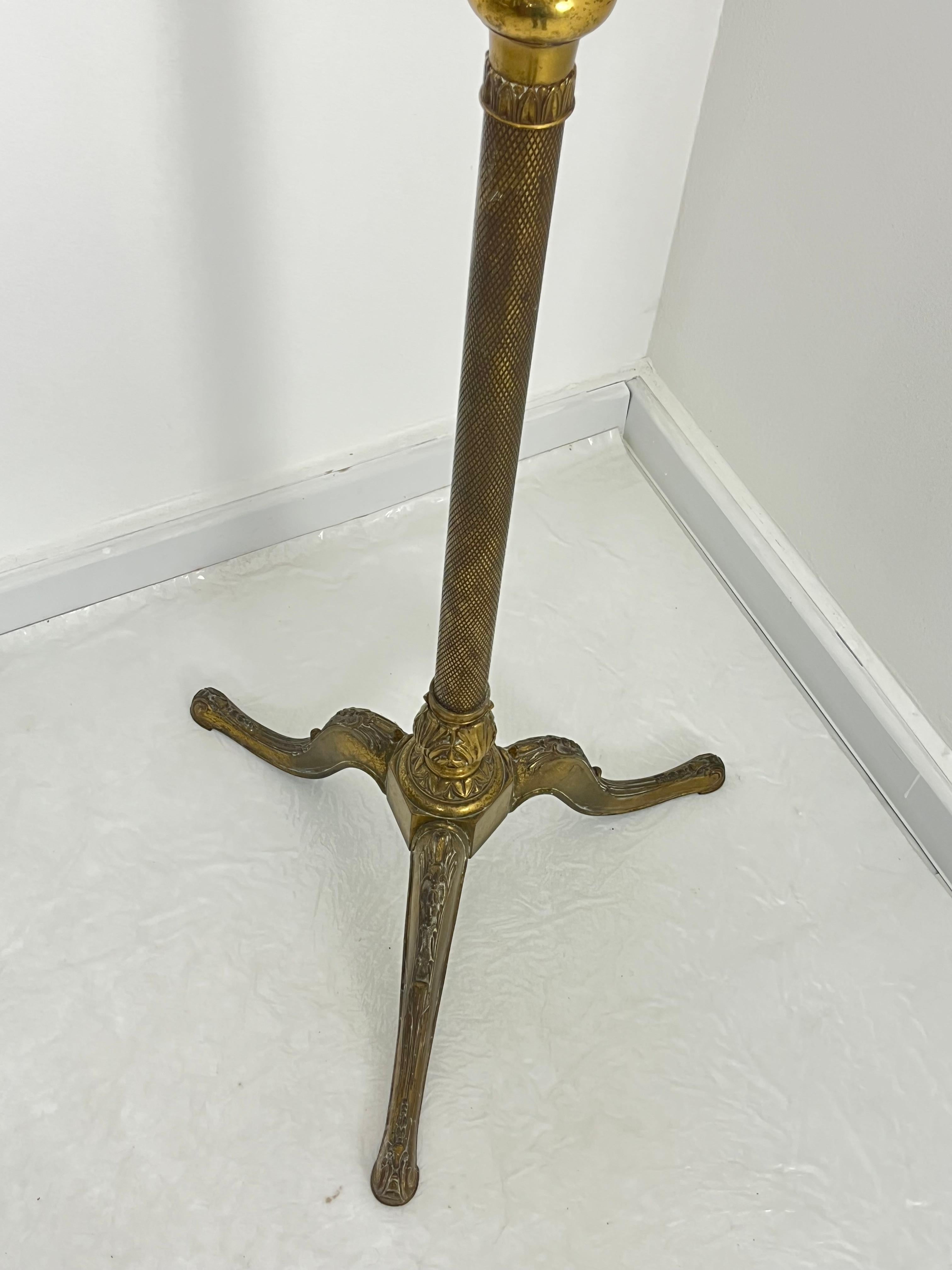 Italienischer Hollywood-Regency-Garderobenständer aus Messing, 1960er Jahre im Angebot 1