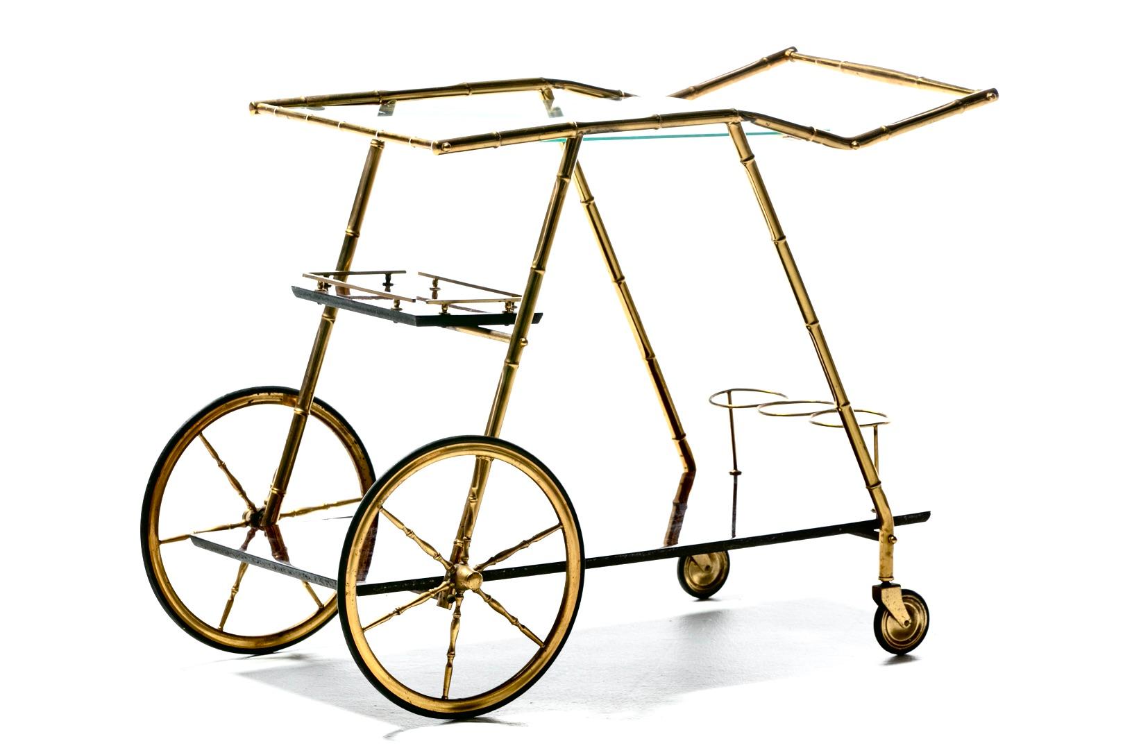Italian Hollywood Regency Brass Faux Bamboo & Wood Bar Cart circa 1960s For Sale 3