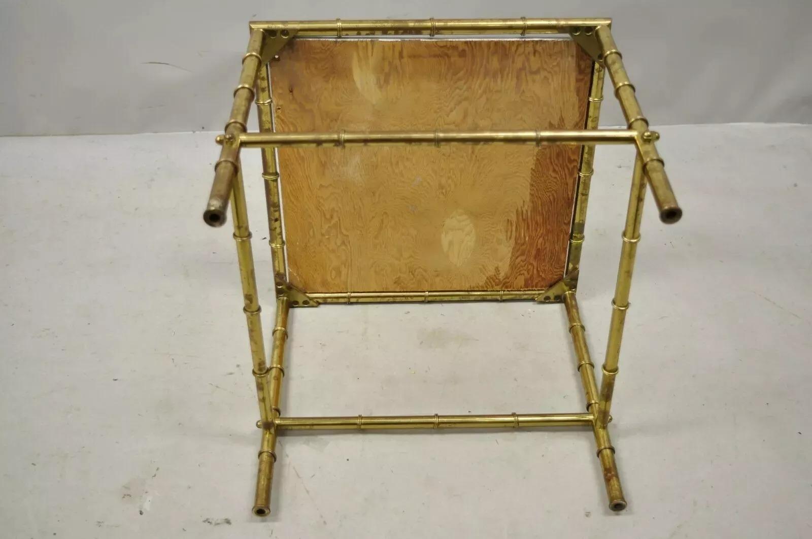Italienischer, niedriger, quadratischer Hollywood-Regency-Beistelltisch aus Kunstbambus und Messing, Tole Metal im Angebot 4