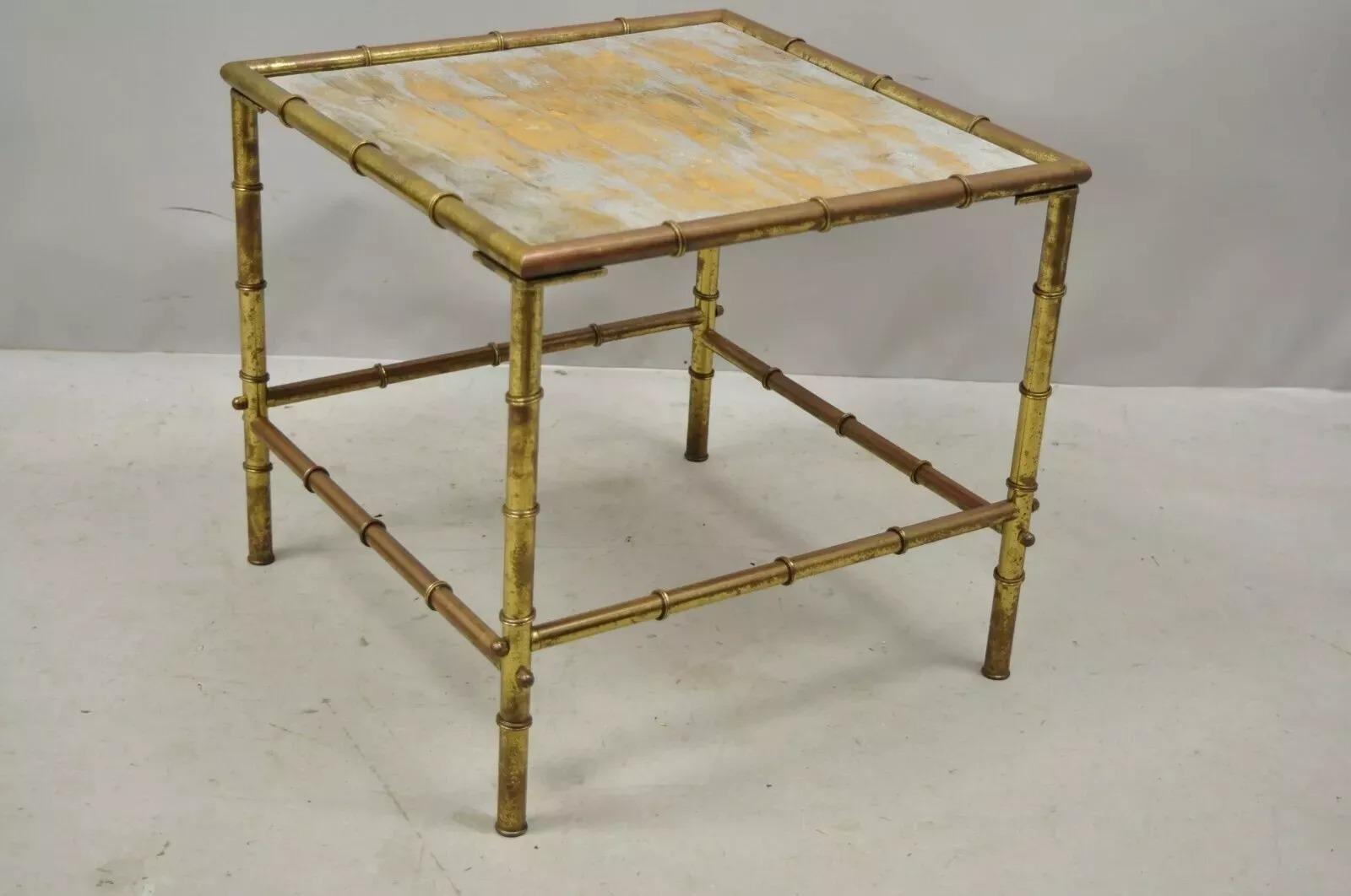Italienisch Hollywood Regency Faux Bambus Messing Tole Metall Low Square Beistelltisch. Circa Mitte des 20. Jahrhunderts. Abmessungen: 16