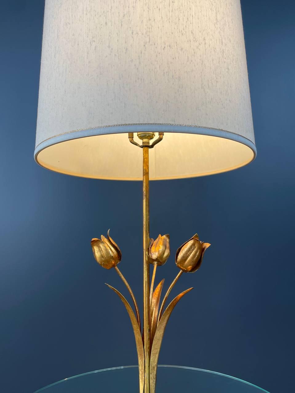 Mid-20th Century Italian Hollywood Regency Gilt Iron Floral Floor Lamp With Circular Glass Top