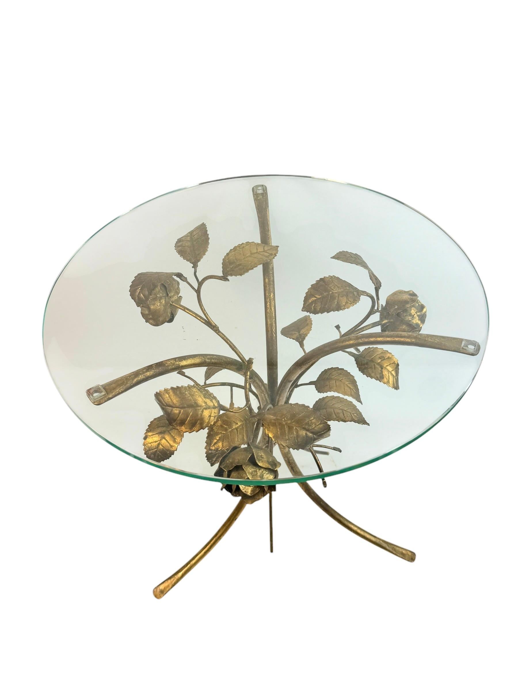 Italienischer Hollywood-Regency-Beistelltisch mit vergoldeter Rose, 1950er Jahre 4
