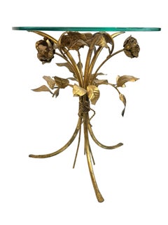 Mesa auxiliar italiana Hollywood Regency con flor de rosa dorada, años 50