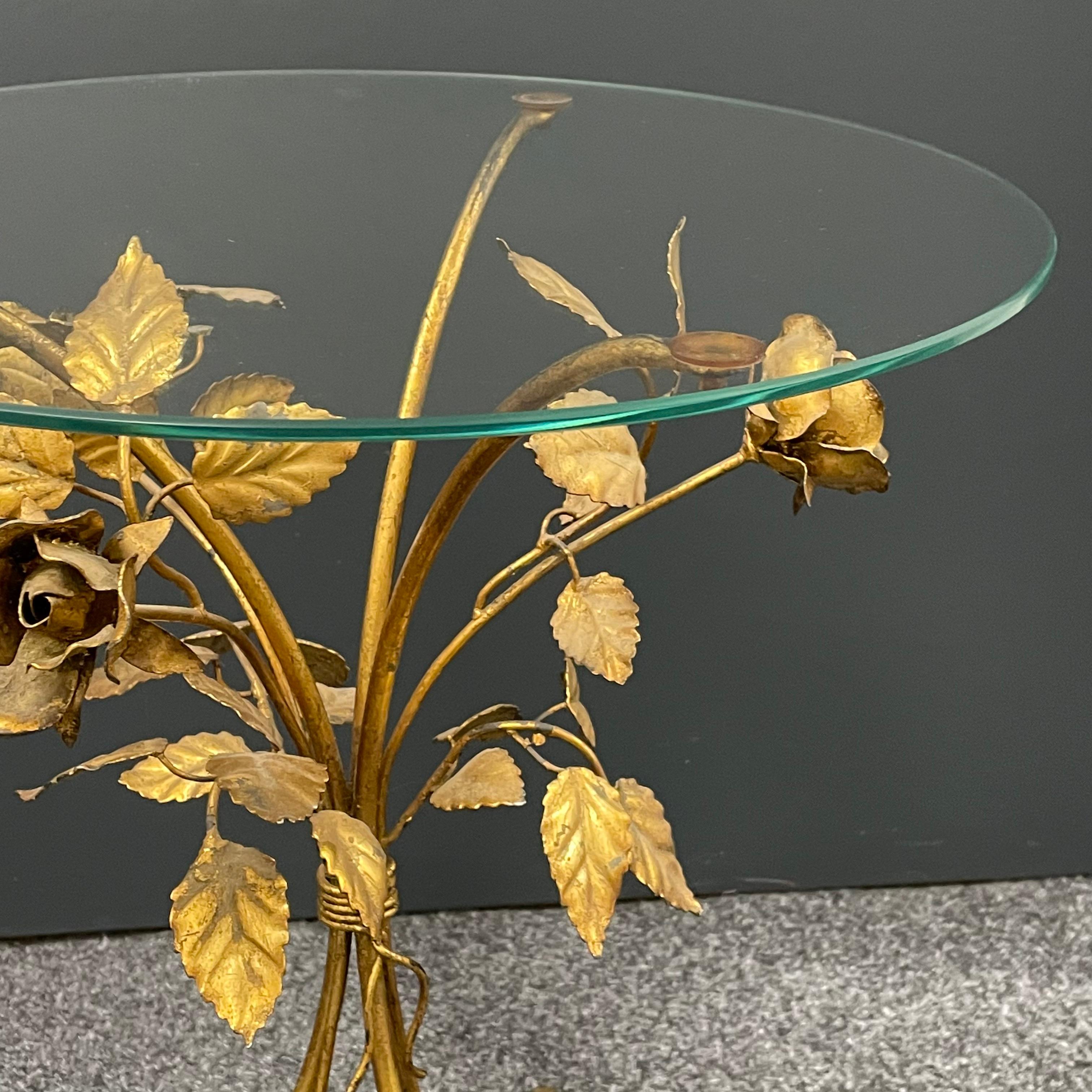 Italian Hollywood Regency Gilt Rose Flower Side Table, 1950s In Good Condition In Nuernberg, DE