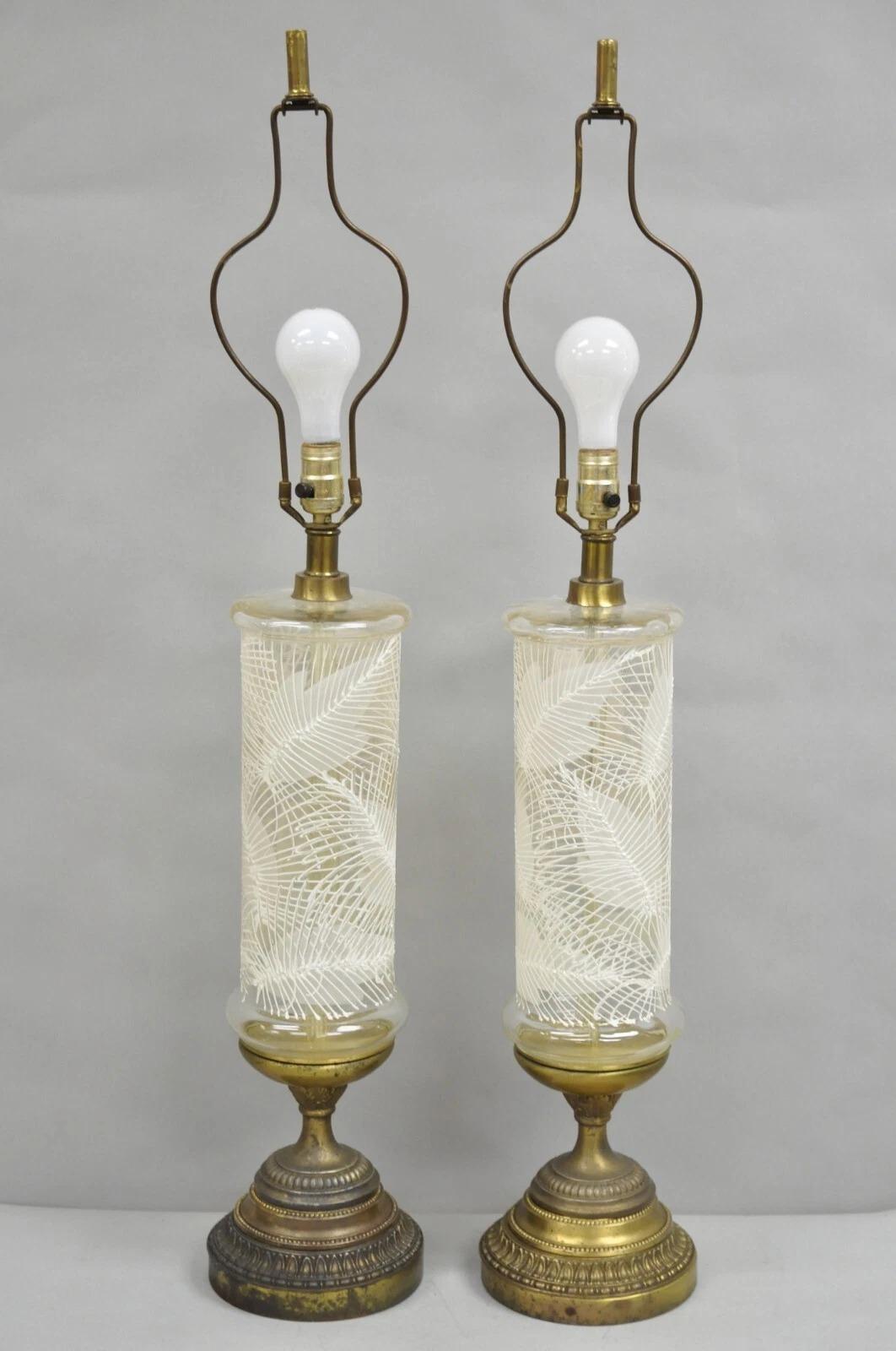 Italian Hollywood Regency Glass Cylinder Palm Leaf Painted Table Lamp - a Pair For Sale 7