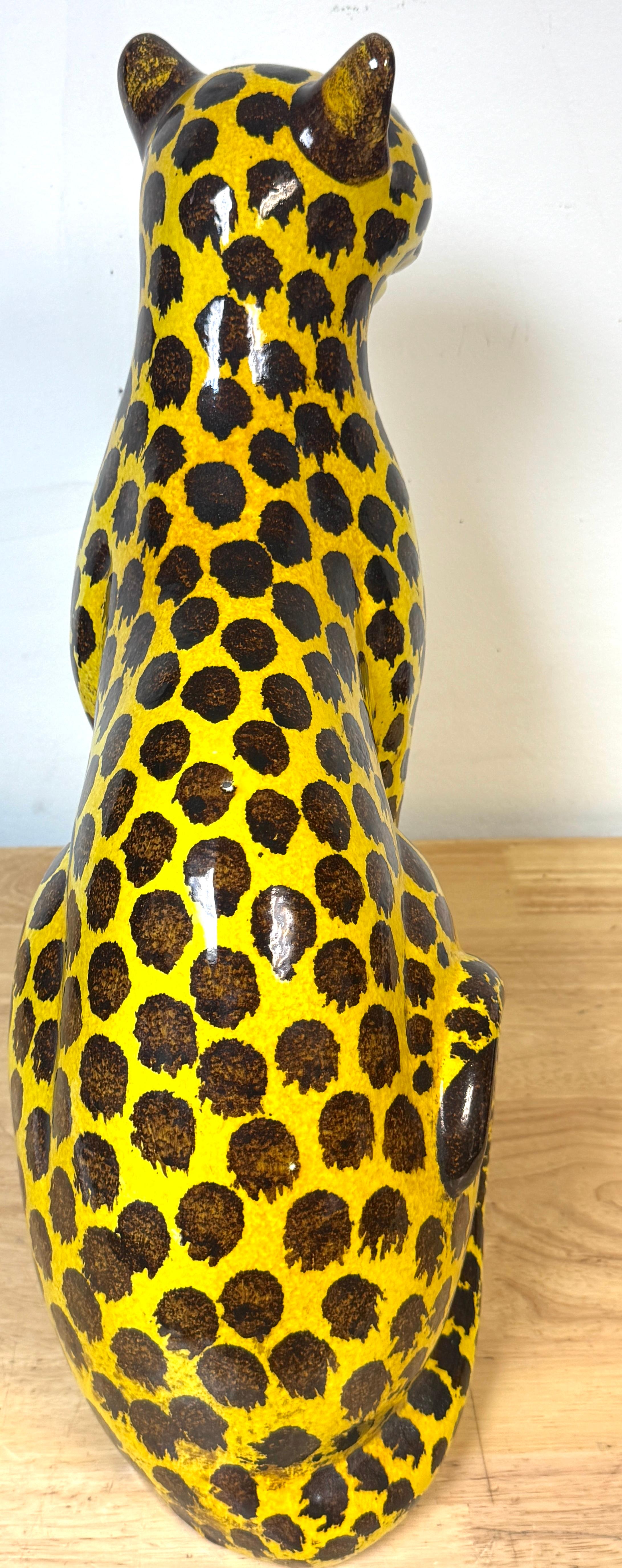 Italian Hollywood Regency Glazed Terracotta Leopard Cub, 1960s In Good Condition For Sale In West Palm Beach, FL