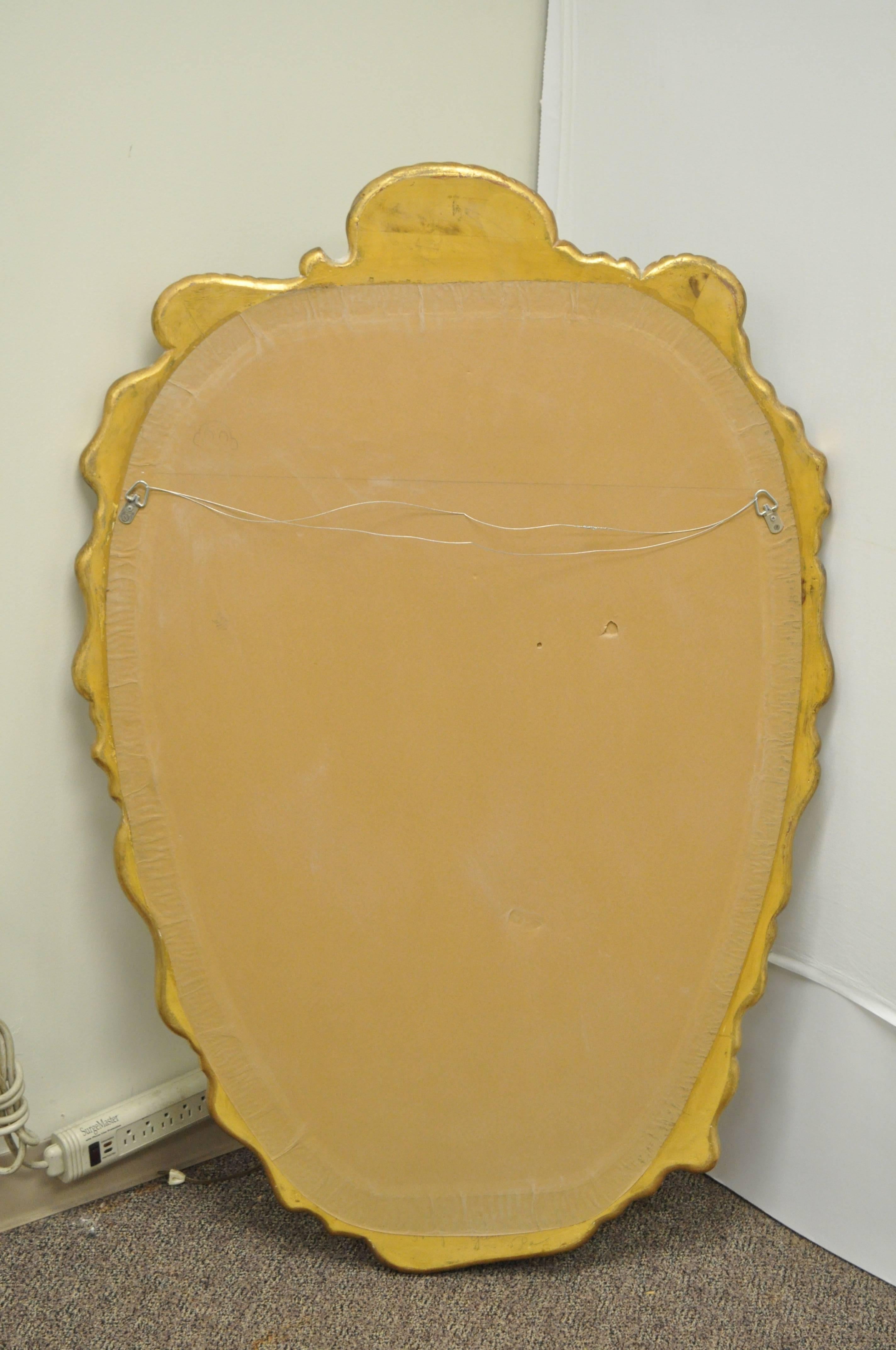 Miroir italien Hollywood Regency en bois doré et argenté d'après Dorothy Draper en vente 4