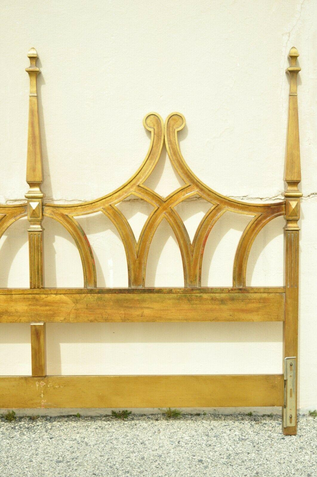 Italian Hollywood Regency Gold Gilt Carved Wood King Size Post Bed Headboard 2