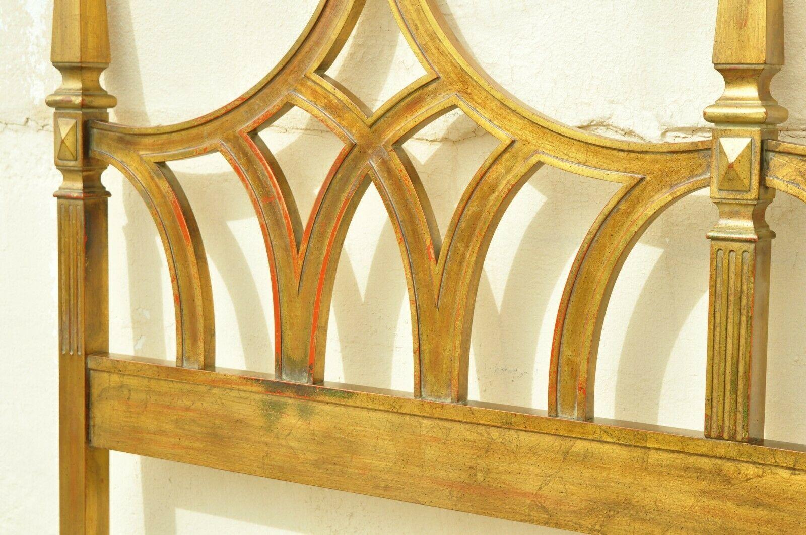 Italian Hollywood Regency Gold Gilt Carved Wood King Size Post Bed Headboard 3