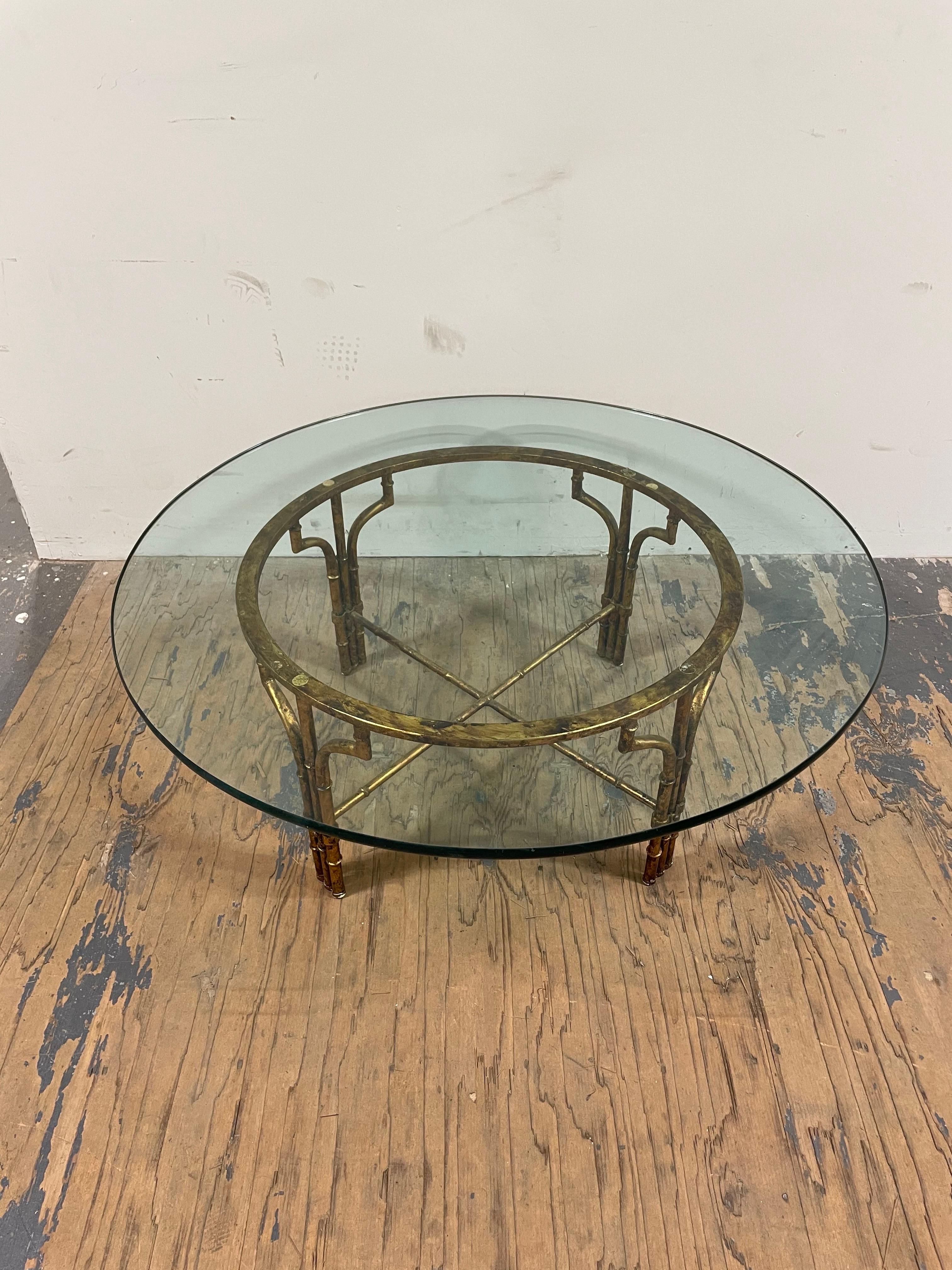Unknown Italian Hollywood Regency Gold Gilt Faux Bamboo & Glass Round Cocktail Table For Sale