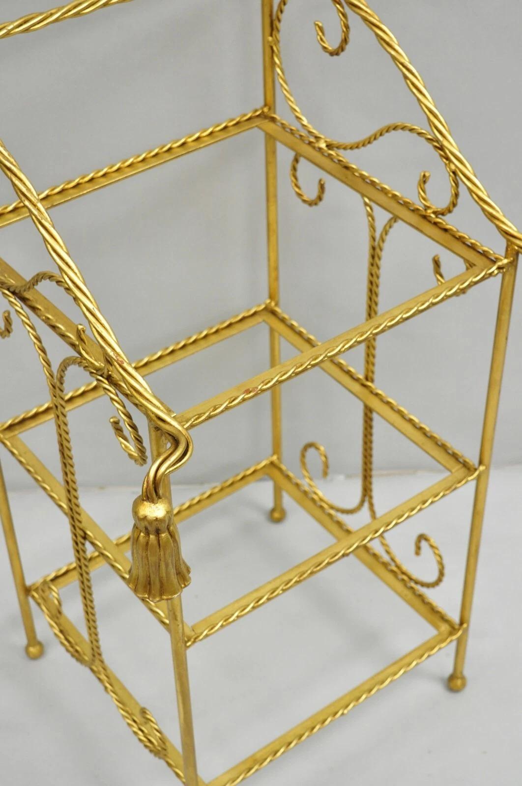 Toallero de hierro dorado con borla de 3 niveles de estilo Hollywood Regency italiano en Bueno estado para la venta en Philadelphia, PA