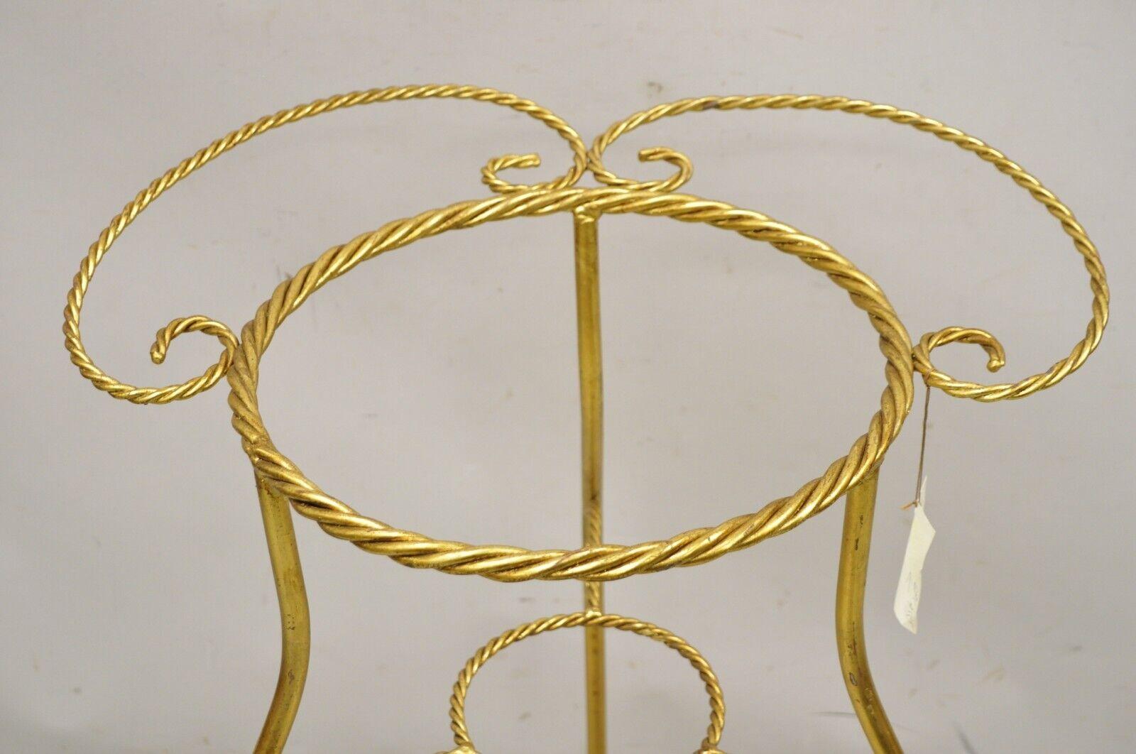 Italienisch Hollywood Regency Gold Eisen Seil Form 2 Tier Bad Waschtisch Plant Stand im Zustand „Gut“ im Angebot in Philadelphia, PA