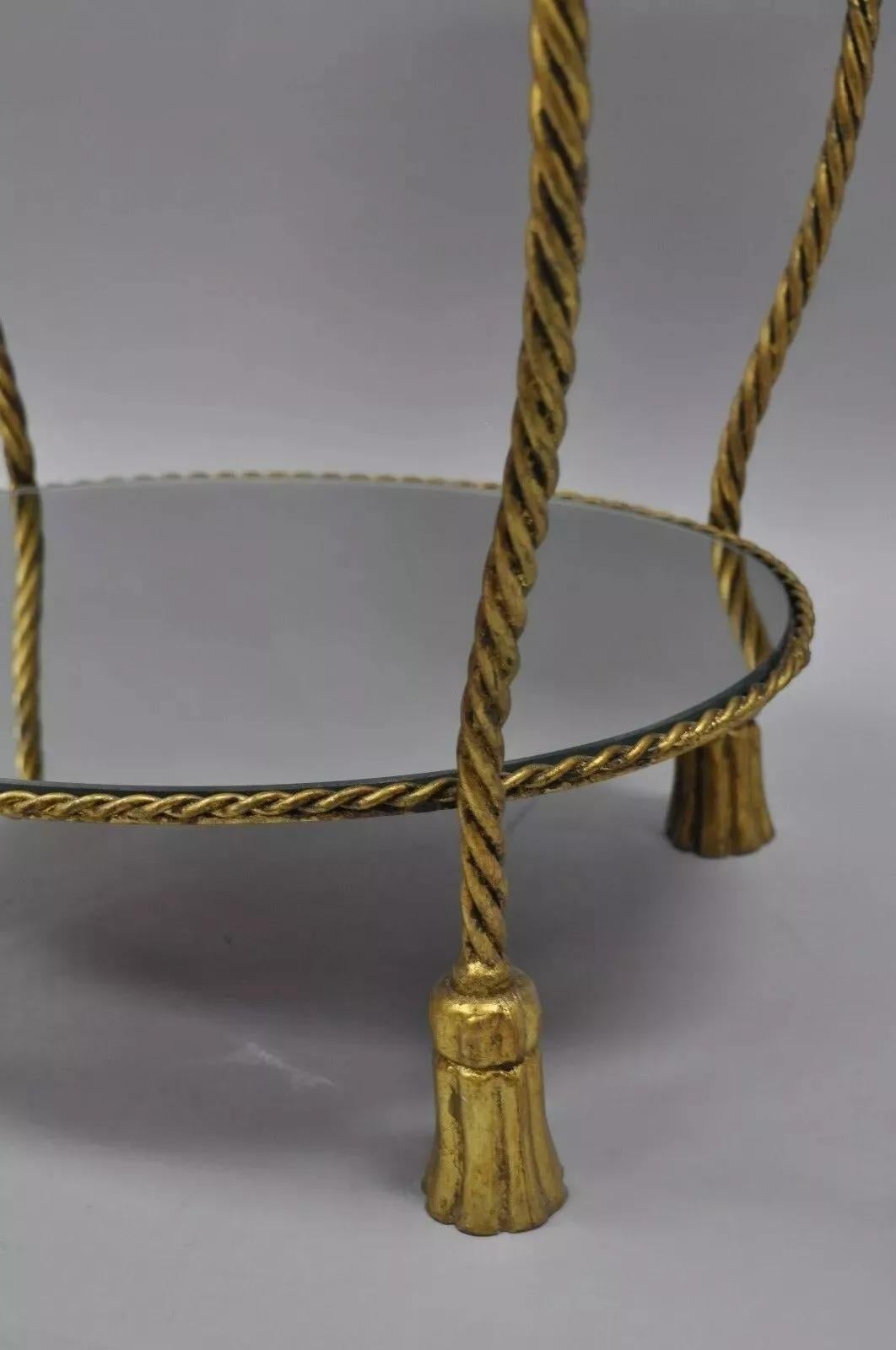 20ième siècle Table d'appoint à miroir en forme de rein, avec corde et glands dorés, de style Hollywood Regency italien en vente
