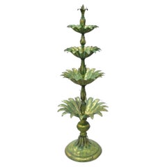 Scultura italiana Hollywood Regency Greene & Greene Greene in metallo con foglie di palma da 60 pollici