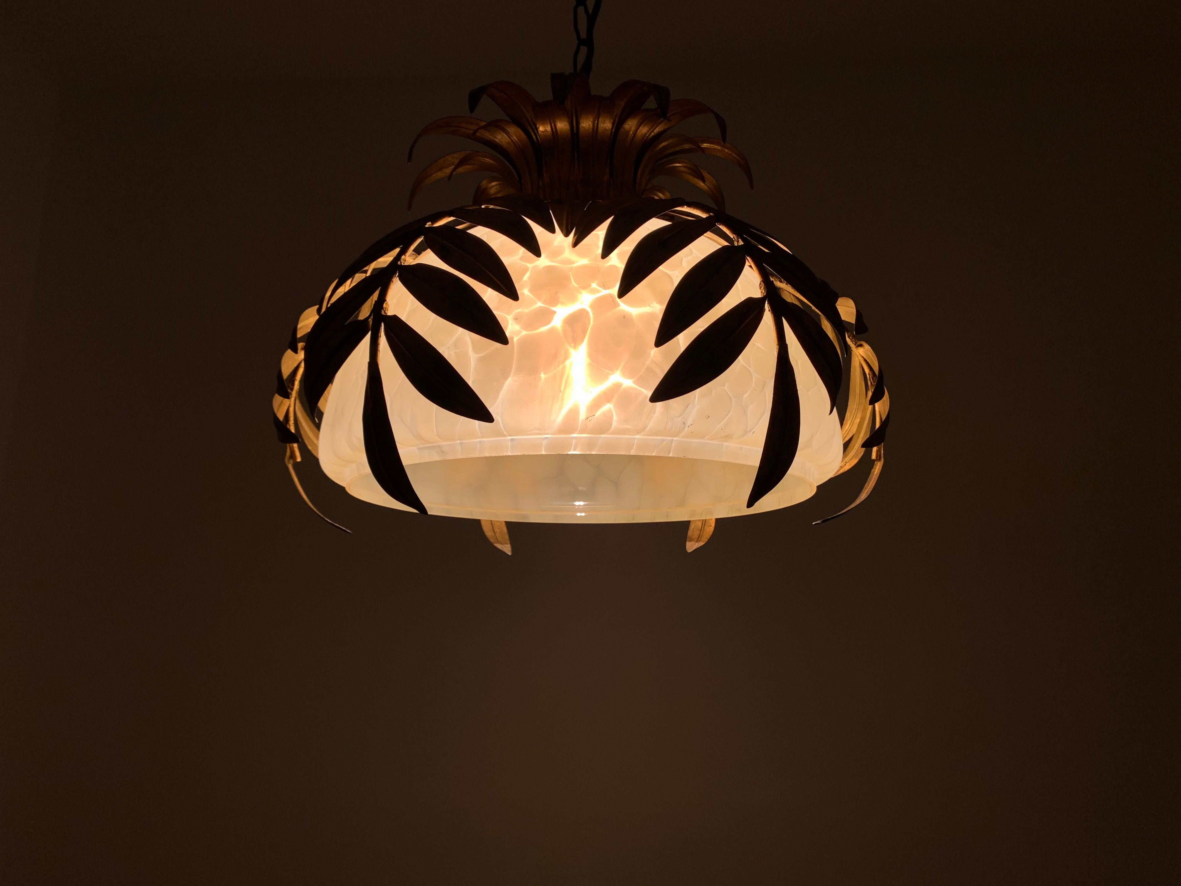 Italian Hollywood Regency Palm Leaf Pendant Lamp by Hans Kögl For Sale 4
