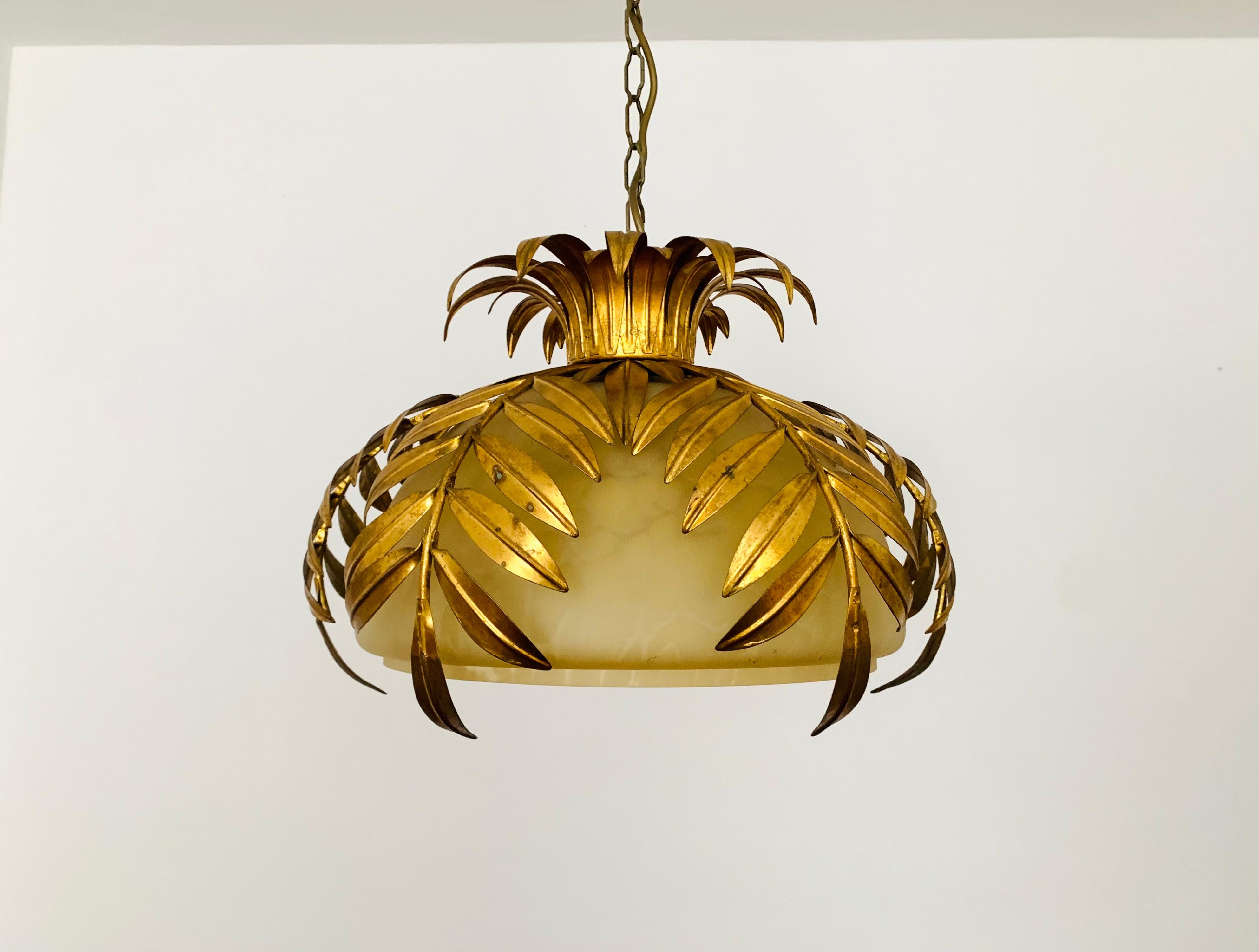 Italian Hollywood Regency Palm Leaf Pendant Lamp by Hans Kögl In Good Condition For Sale In München, DE
