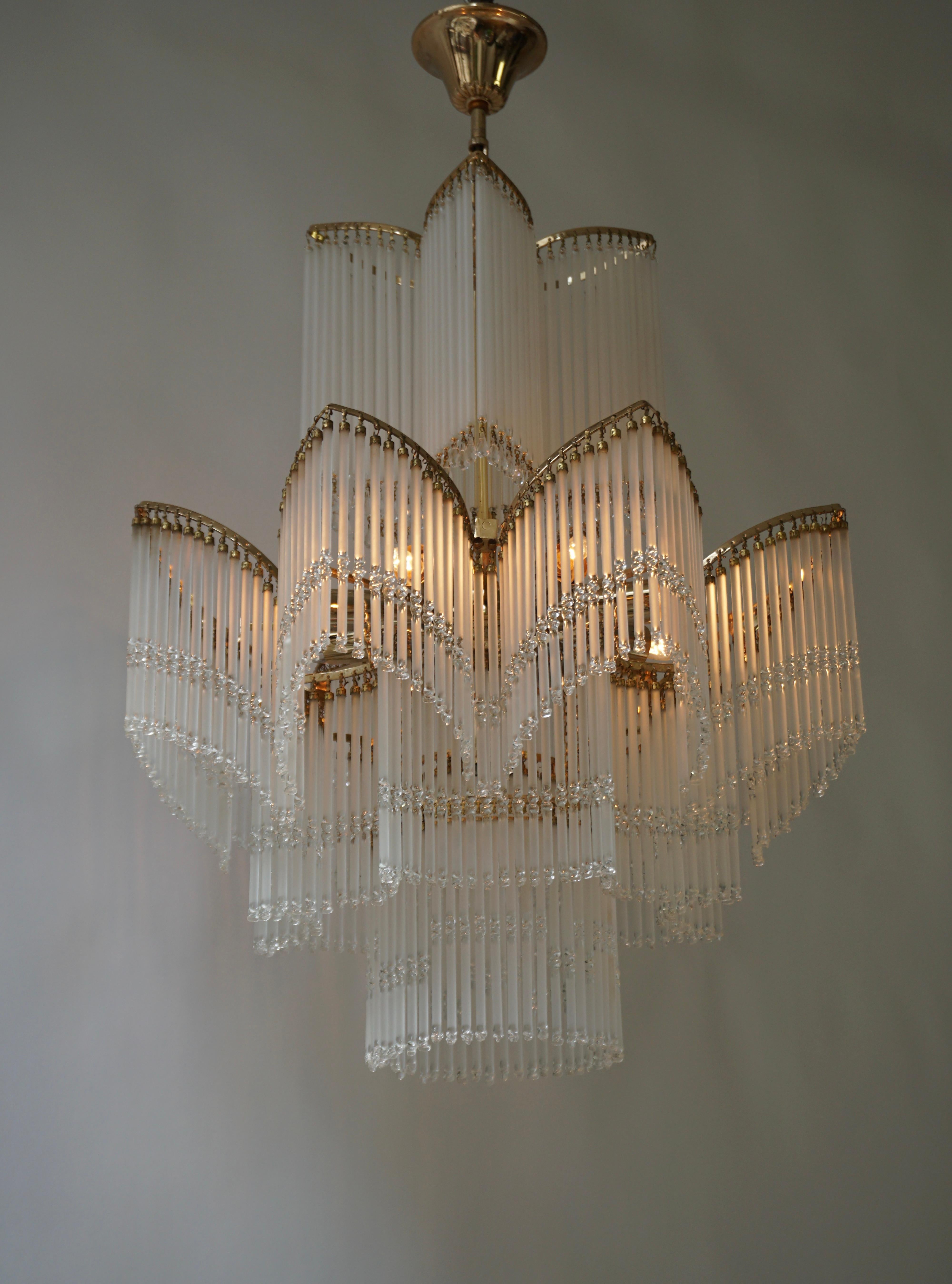 20th Century Italian Hollywood Regency Style Murano Glass and Brass Chandelier For Sale