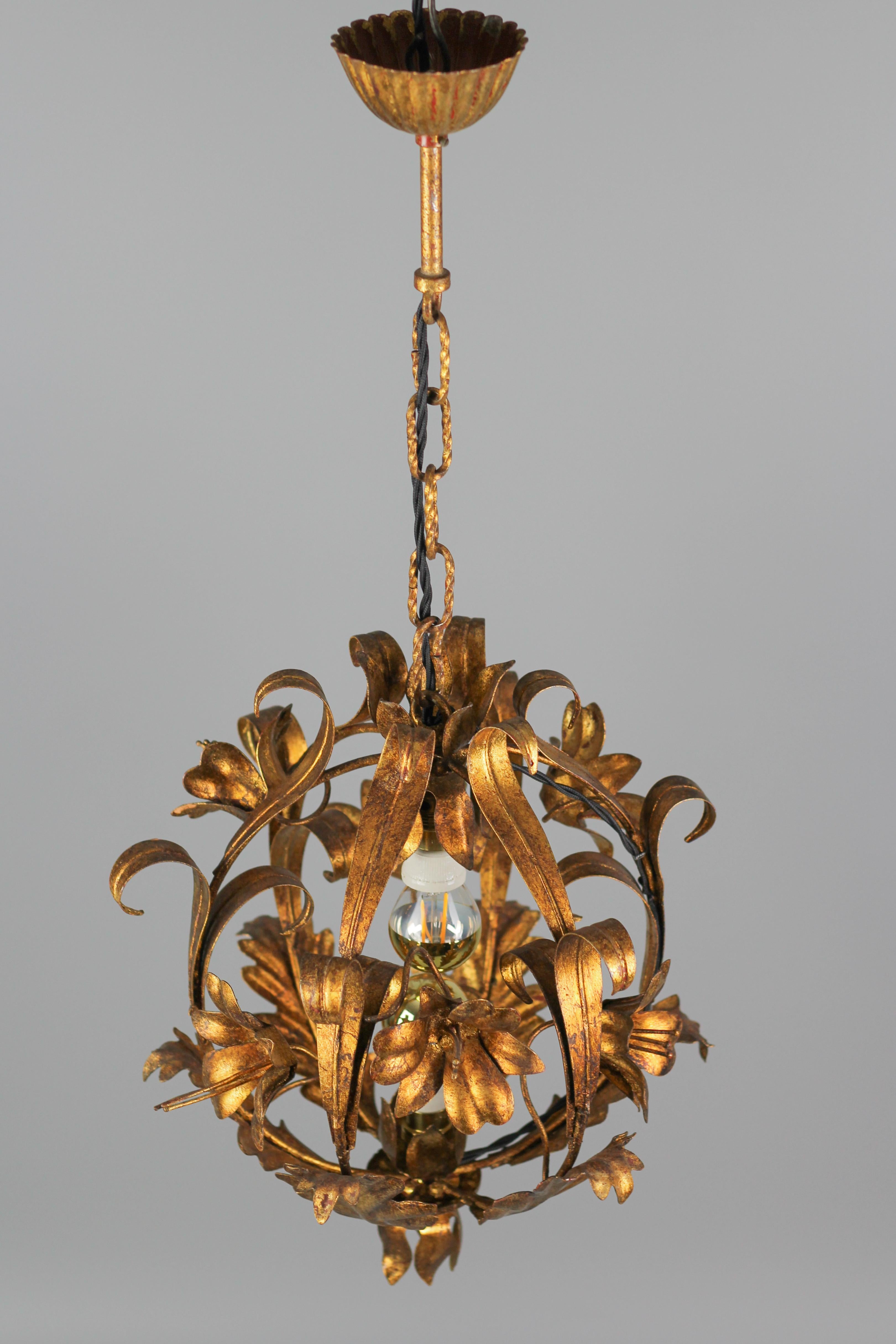 Italian Hollywood Regency Tole Two-Light Pendant Chandelier with Lilies 5