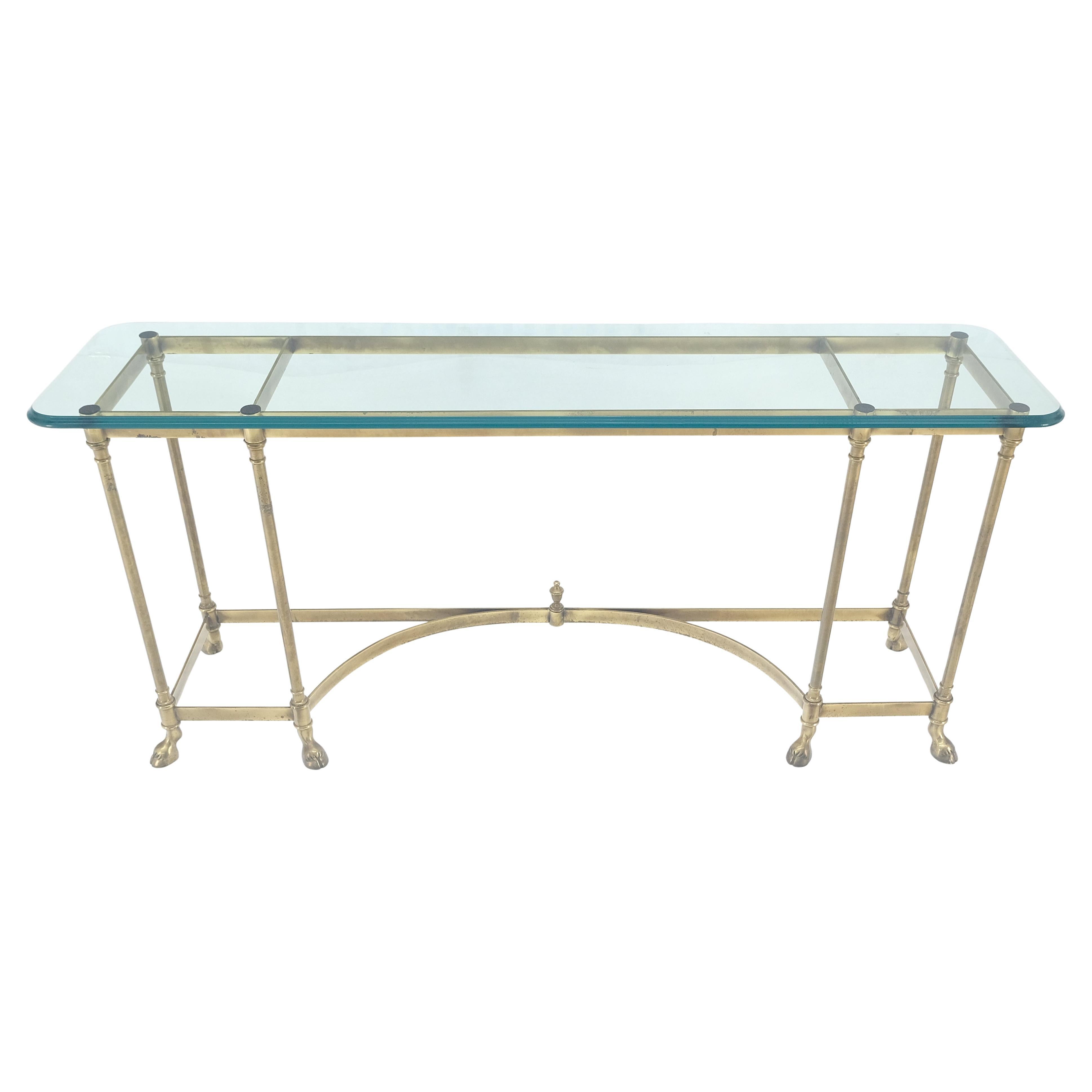 Tavolino da salotto con struttura in ottone con piedi a zoccolo italiani e piano in vetro da 3/4"
