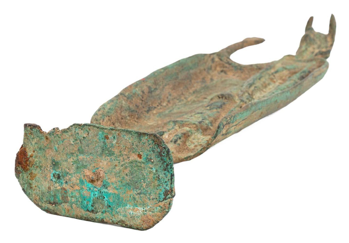 20ième siècle Figure italienne à cornes Bronze patiné vert-de-gris en vente