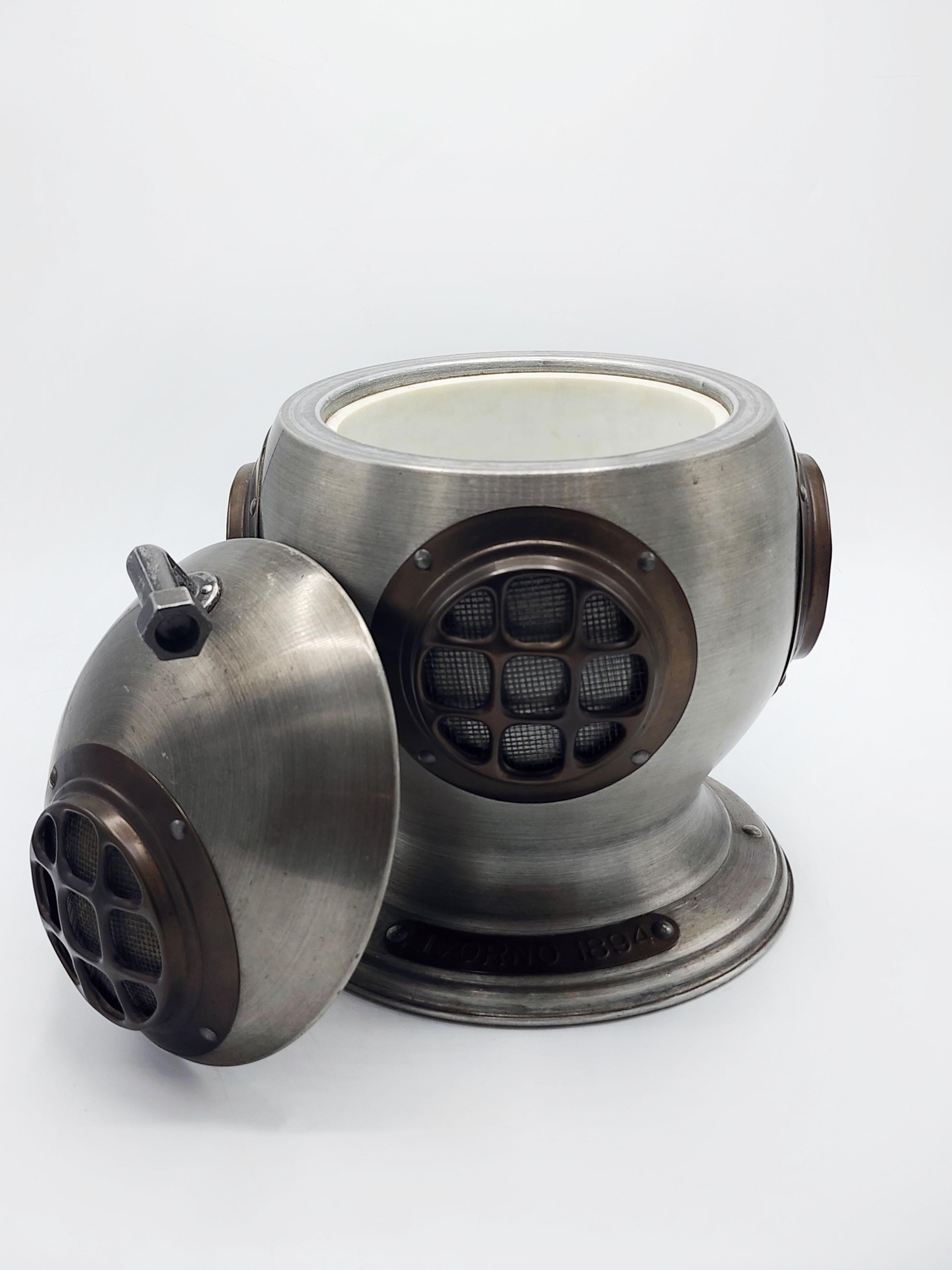 Aluminium Boîte à glace italienne en forme de costume de plongée, Novarredo Livorno, années 70