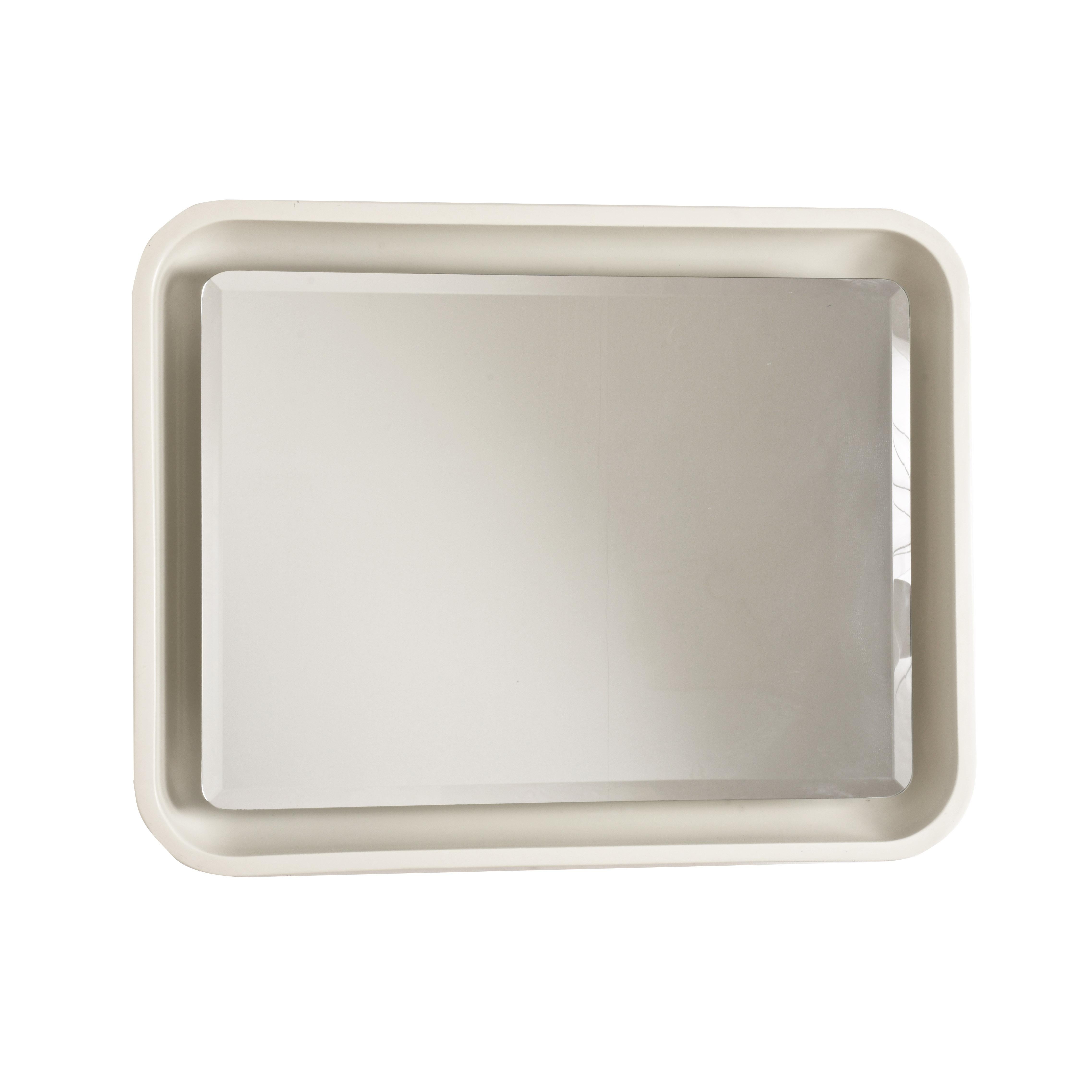 Backlit wall mirror. The mirror can be horizontally or vertically.
Frame dimensions: 35 x 27 in. 89 x 69 cm
Measurements of the mirror: 29.5 x 21.5 in 75 x 55 cm.