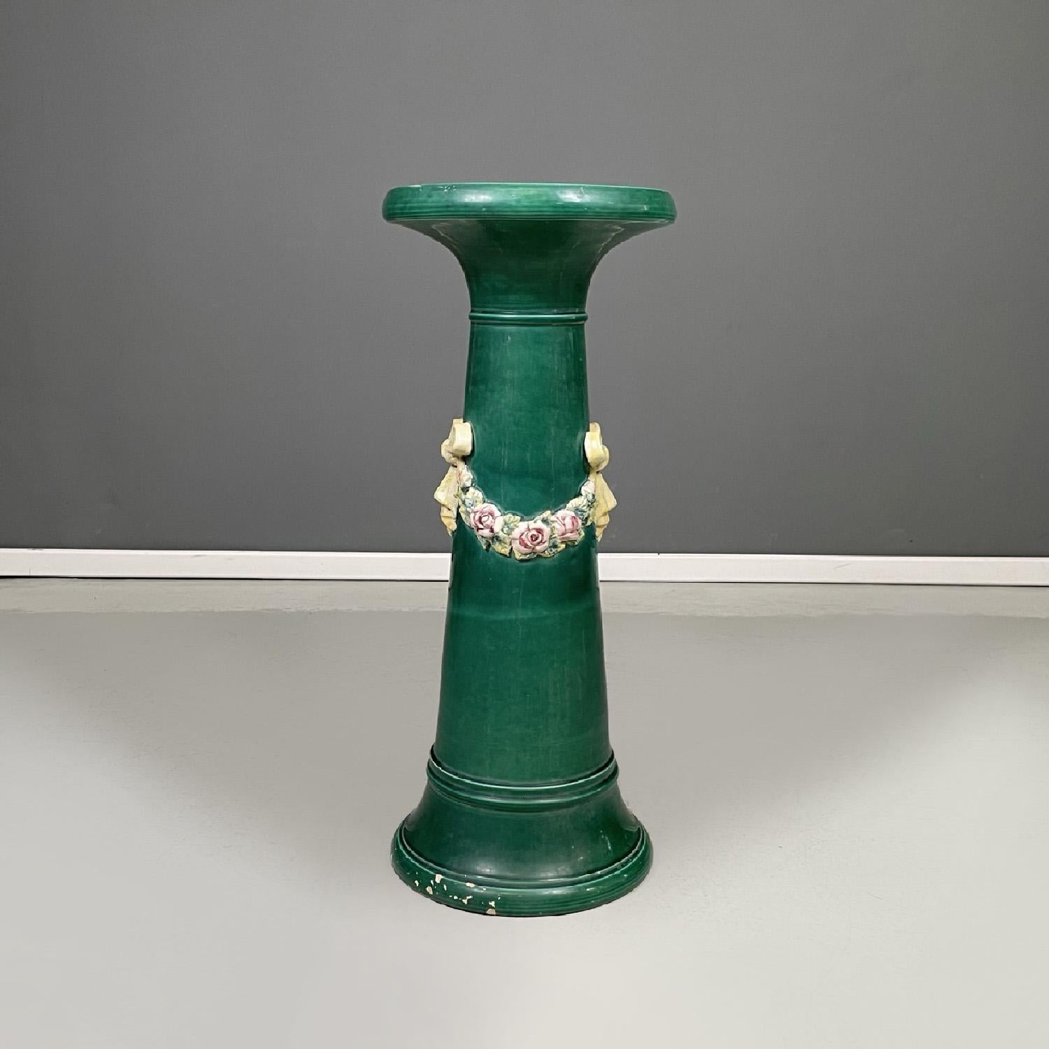 Italian imperial style green ceramic columns pedestals bows and flowers, 1930s In Fair Condition For Sale In MIlano, IT