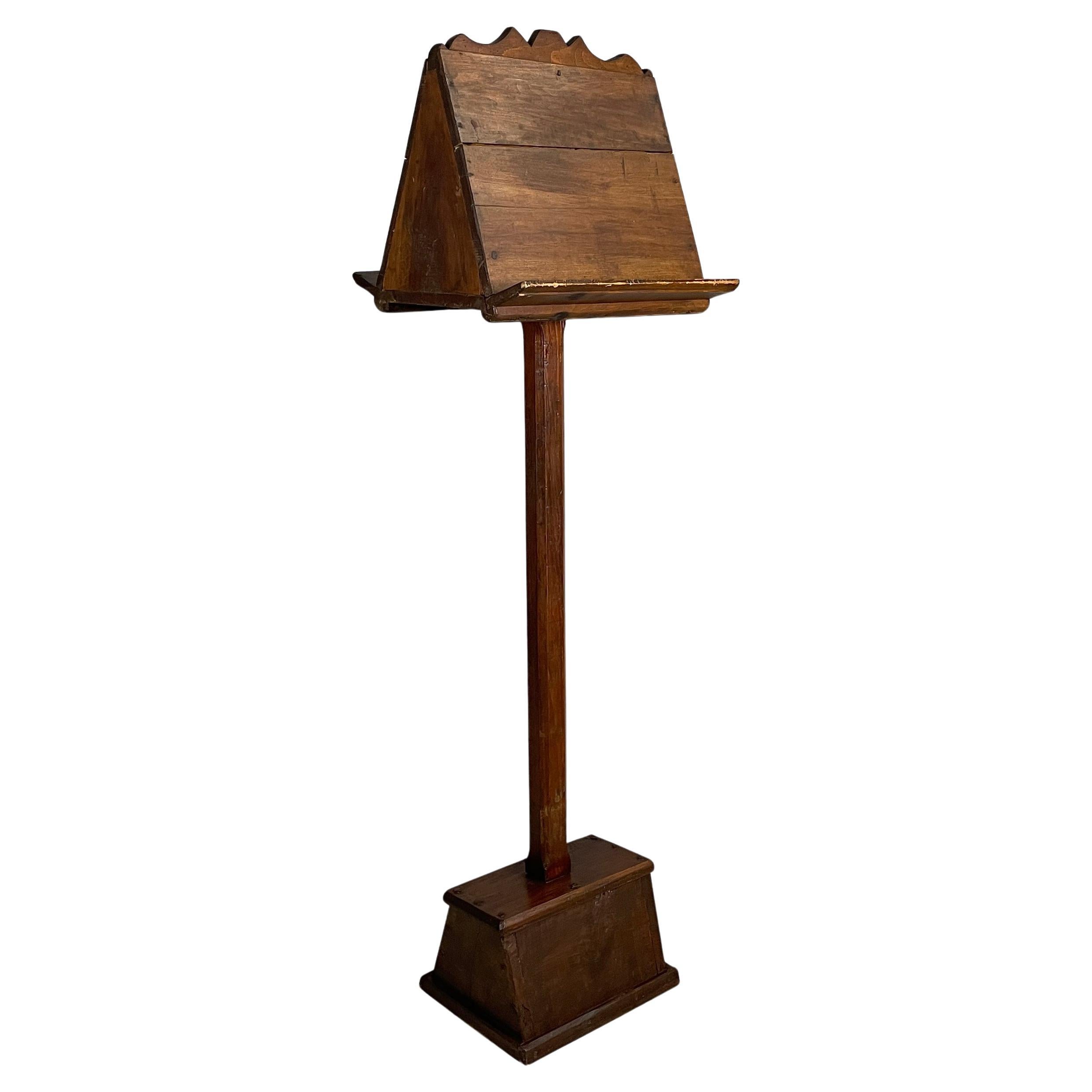 Italian in style 18th century bookstand in wood, 1930s