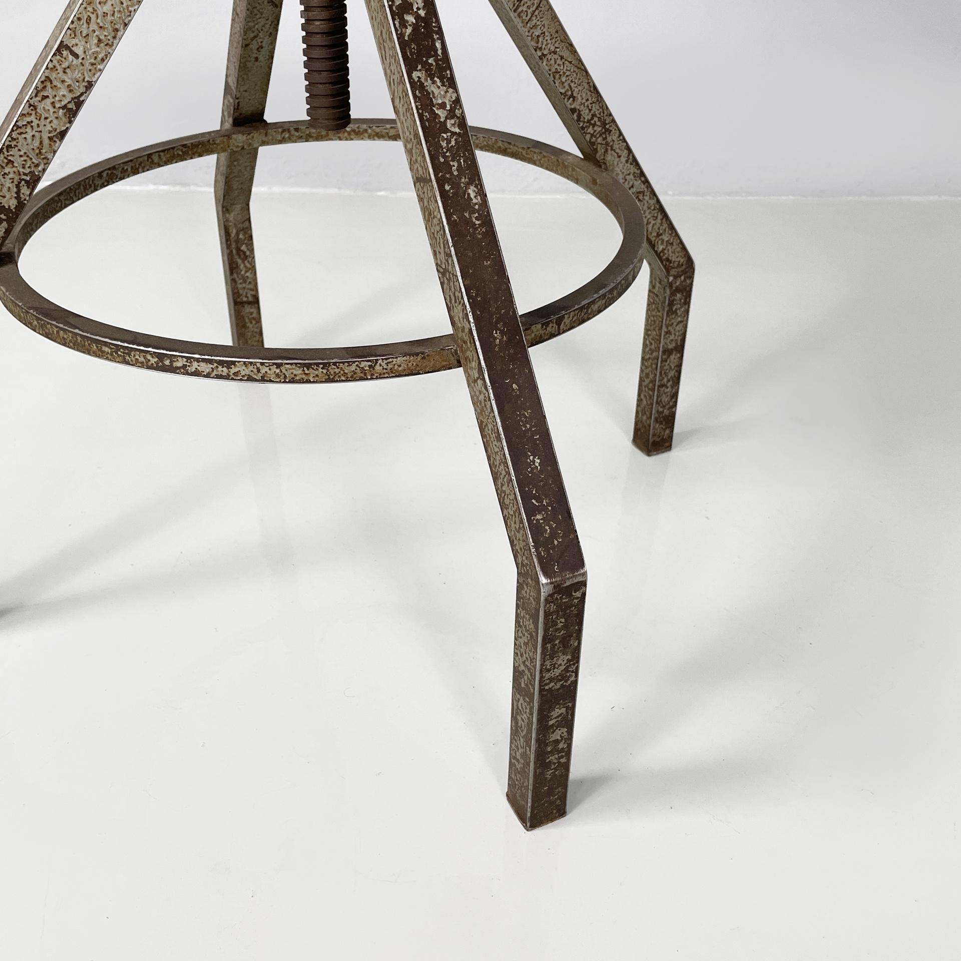 Italian industrial adjustable stool in grey wood and metal, 1950s in vendita 5