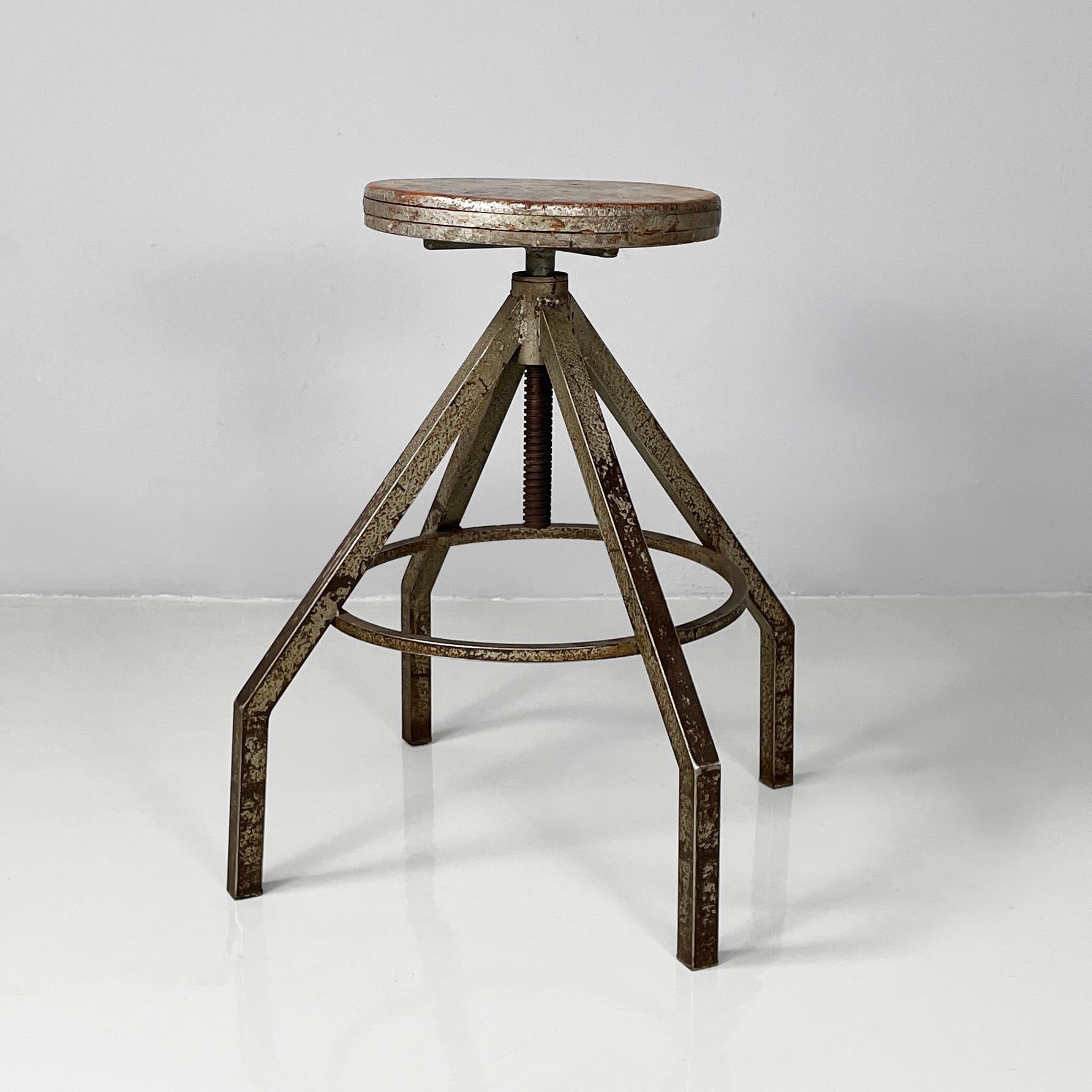 Industriale Italian industrial adjustable stool in grey wood and metal, 1950s in vendita