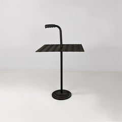 Italienischer industrieller und moderner schwarzer Metall-Couchtisch mit Griff, 1980er Jahre