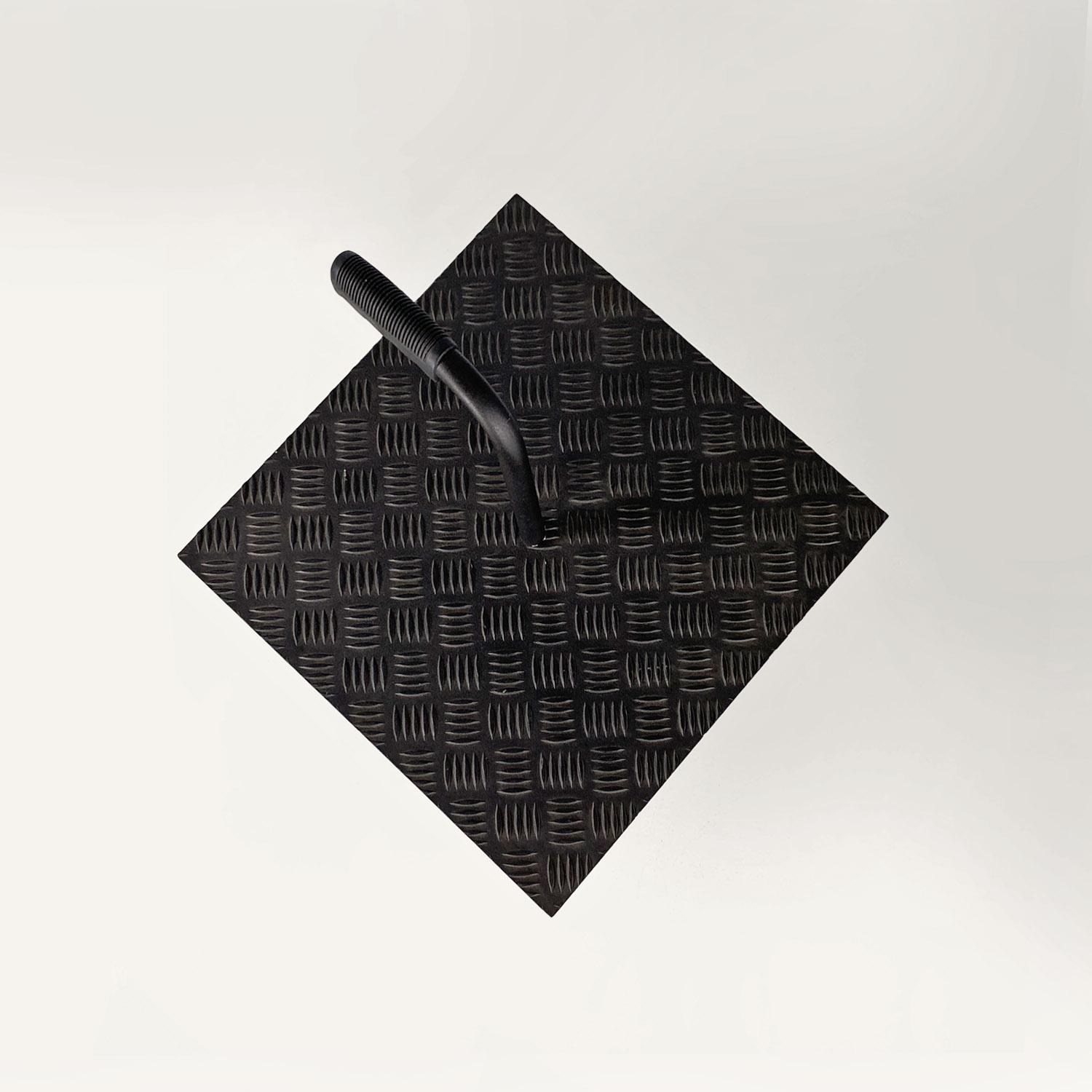 Italienischer industrieller und moderner schwarzer Metall-Couchtisch mit Griff, 1980er Jahre im Angebot 2