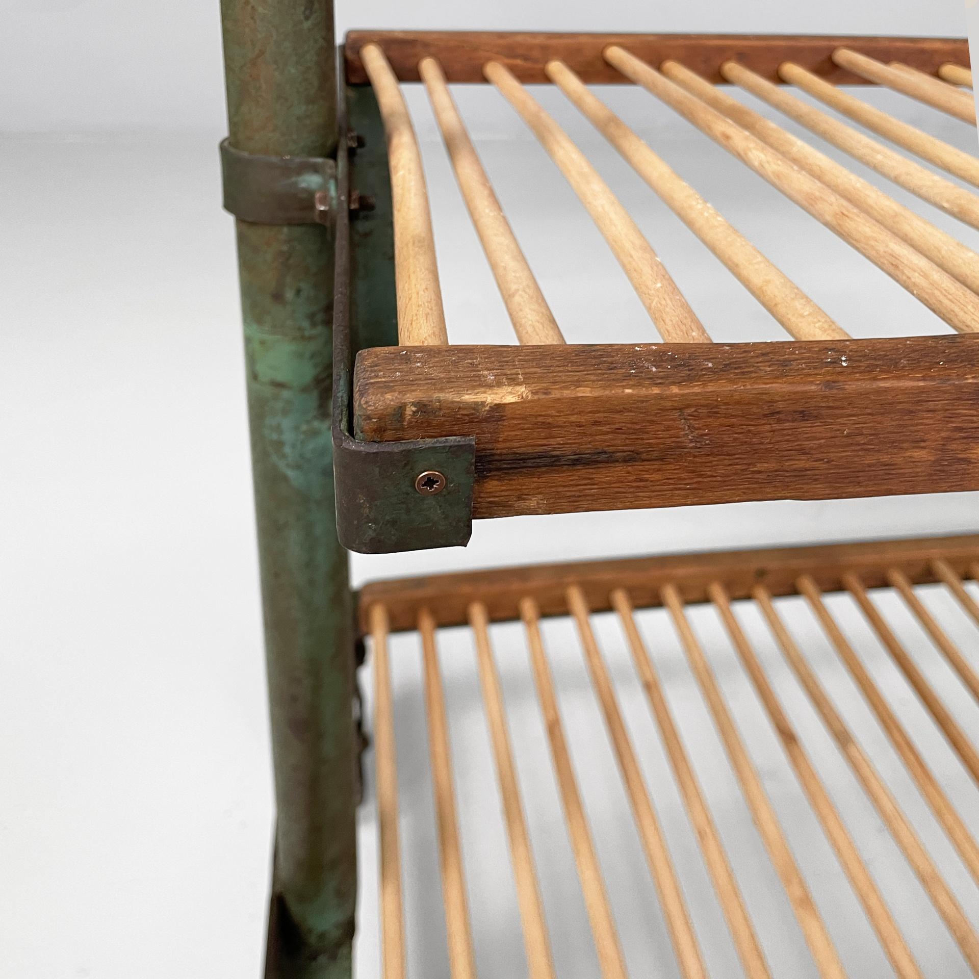 Italian industrial cart in wood and green metal, 1920s For Sale 7