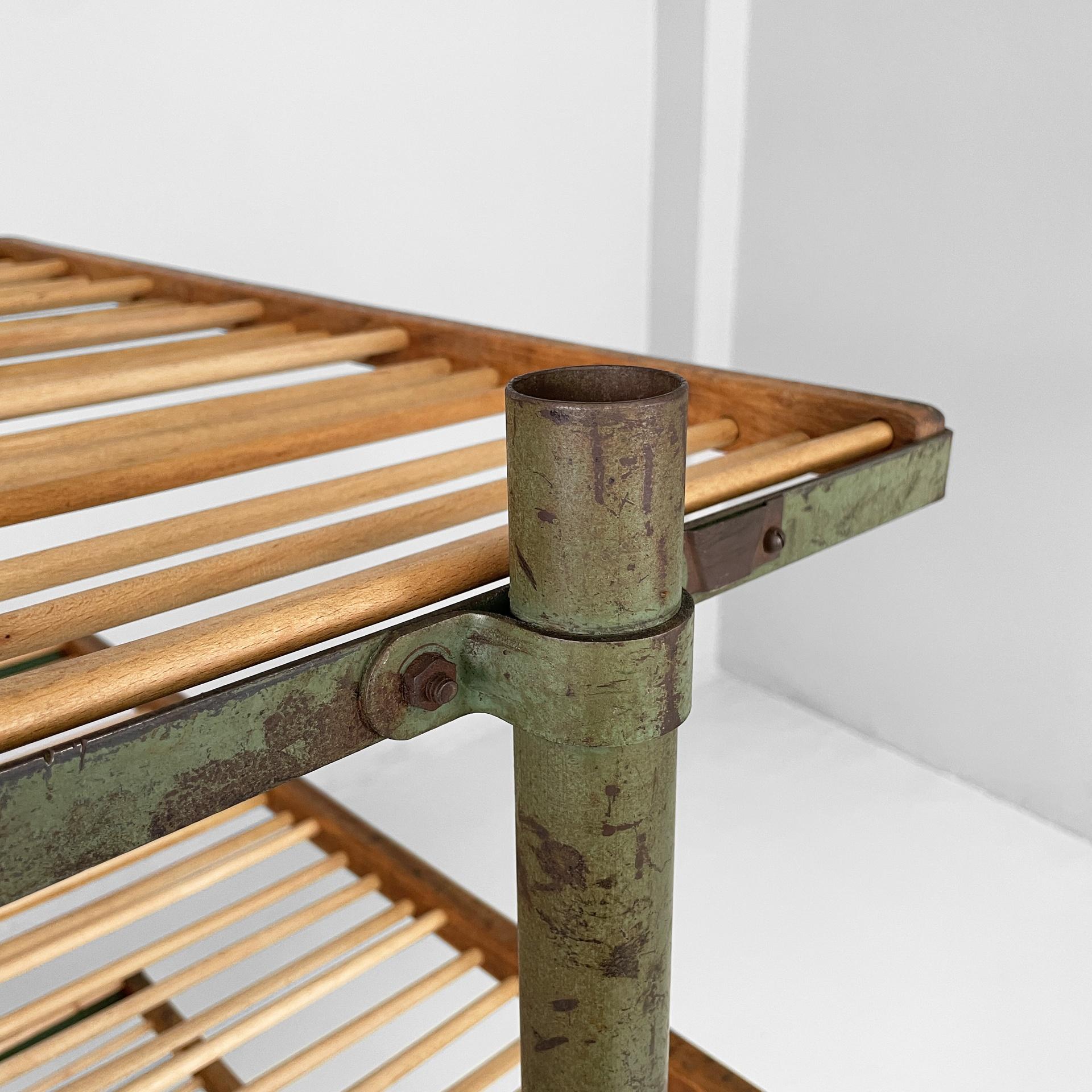 Metal Italian industrial cart in wood and green metal, 1920s For Sale