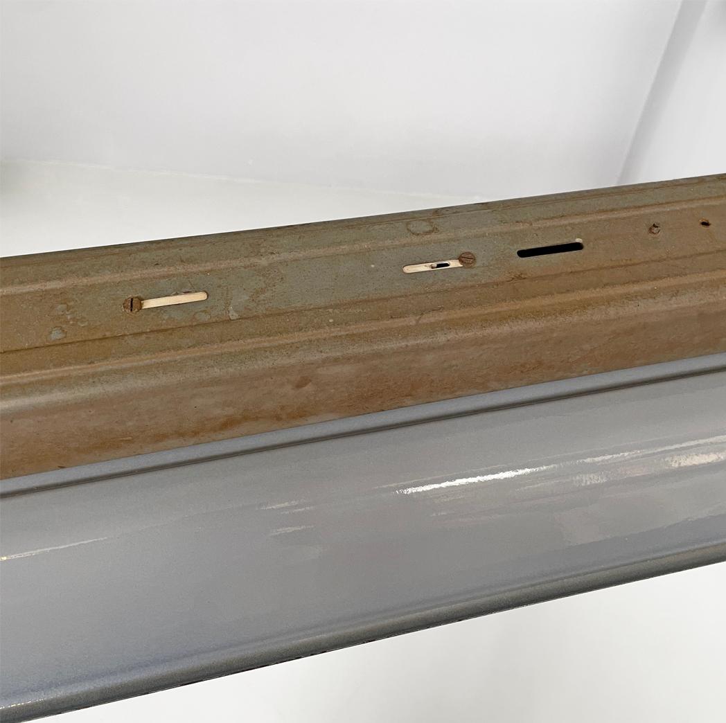 Lustre industriel italien en métal émaillé gris foncé avec chaîne, années 1940 en vente 8